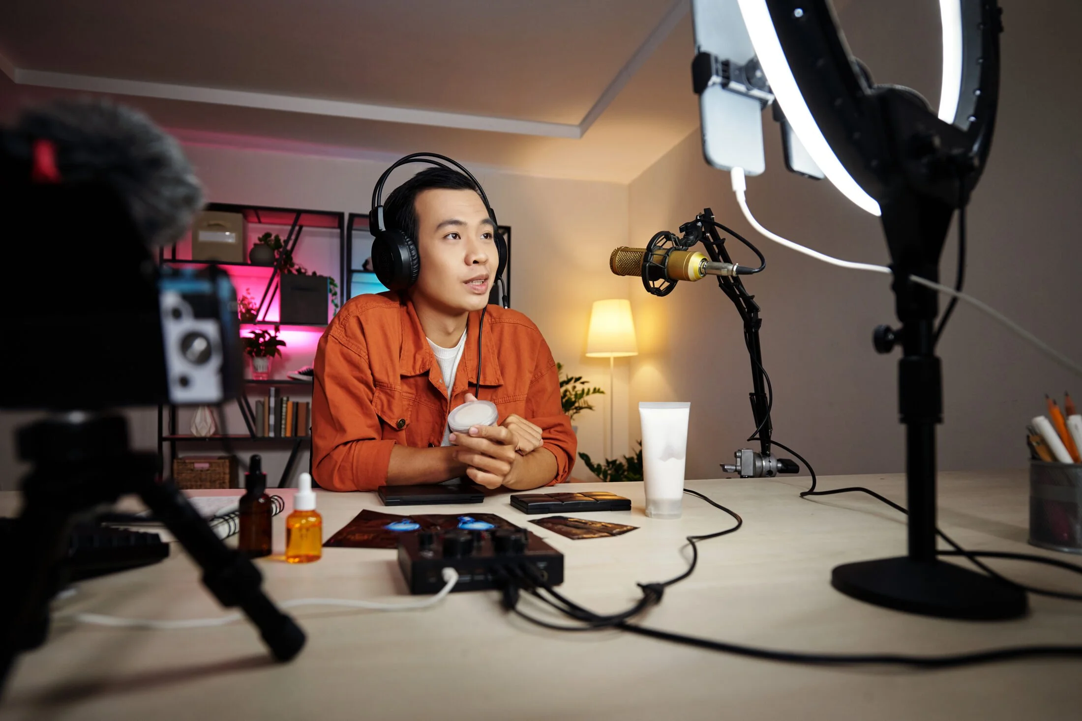Content Creators and Cross-Border Tax — Free to Roam cross-border tax and residency guide