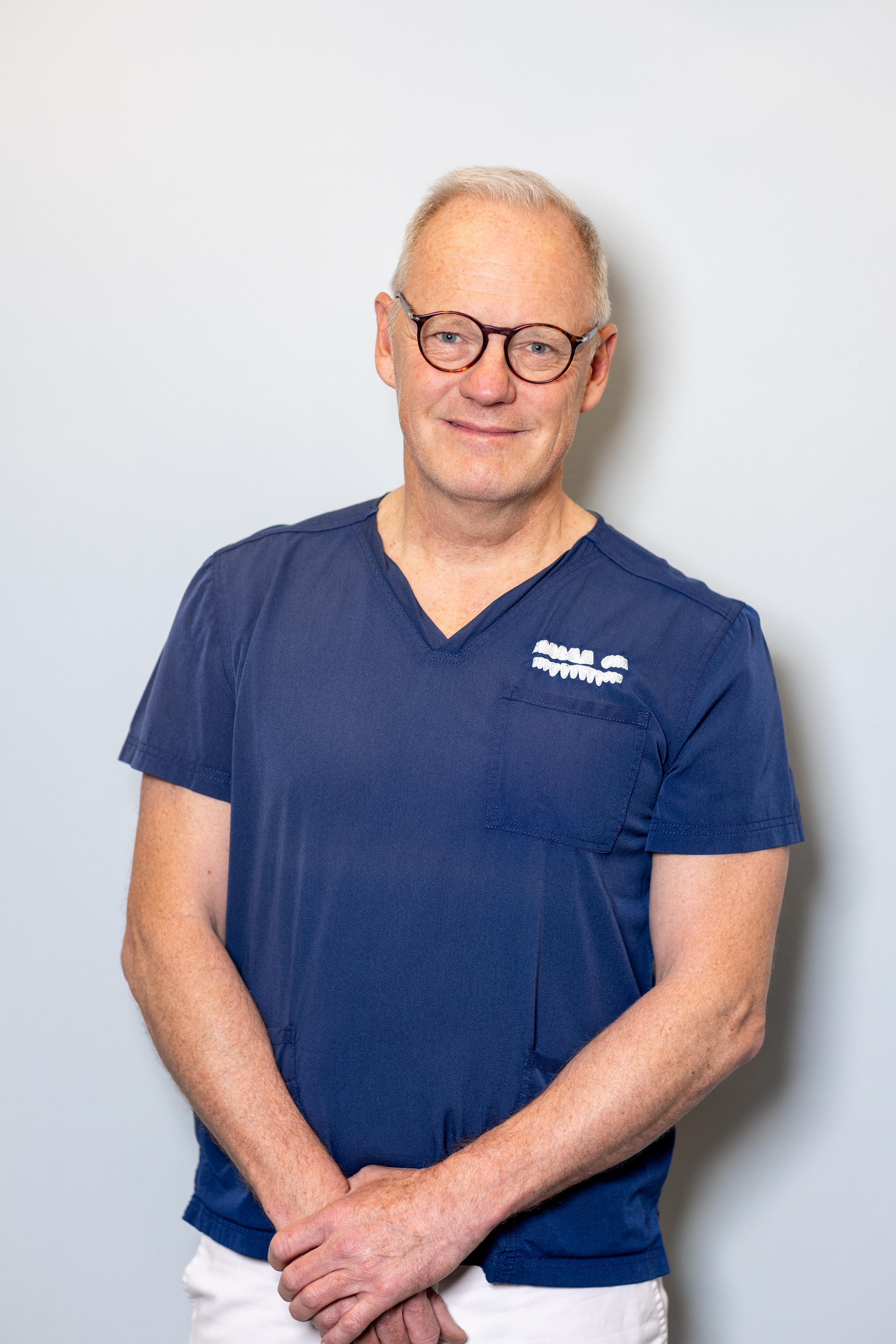 Caspar Wohlfahrt Spesialist i periodonti