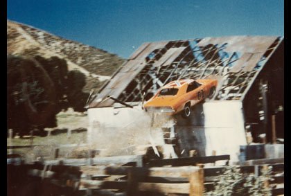“DUKES OF HAZZARD” JACK JUMPS THRU A BARN