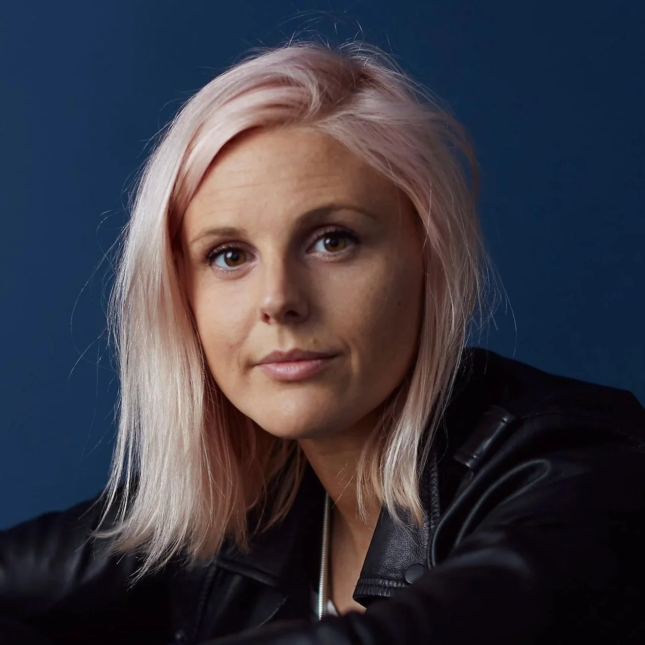 ROBYN EXTON