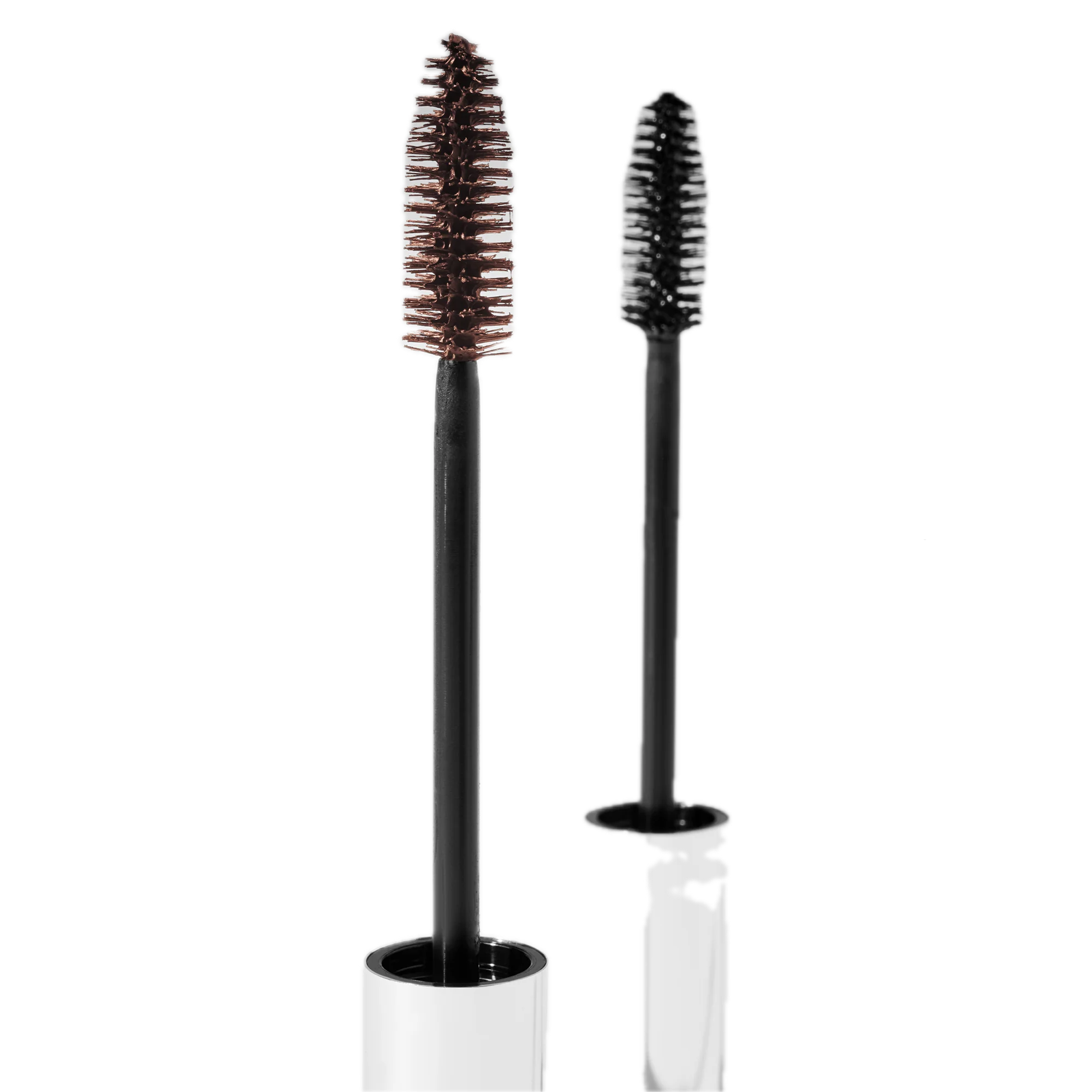 06_TotalLashMascara_Brown_PDP_wandcomparison Background Removed.png