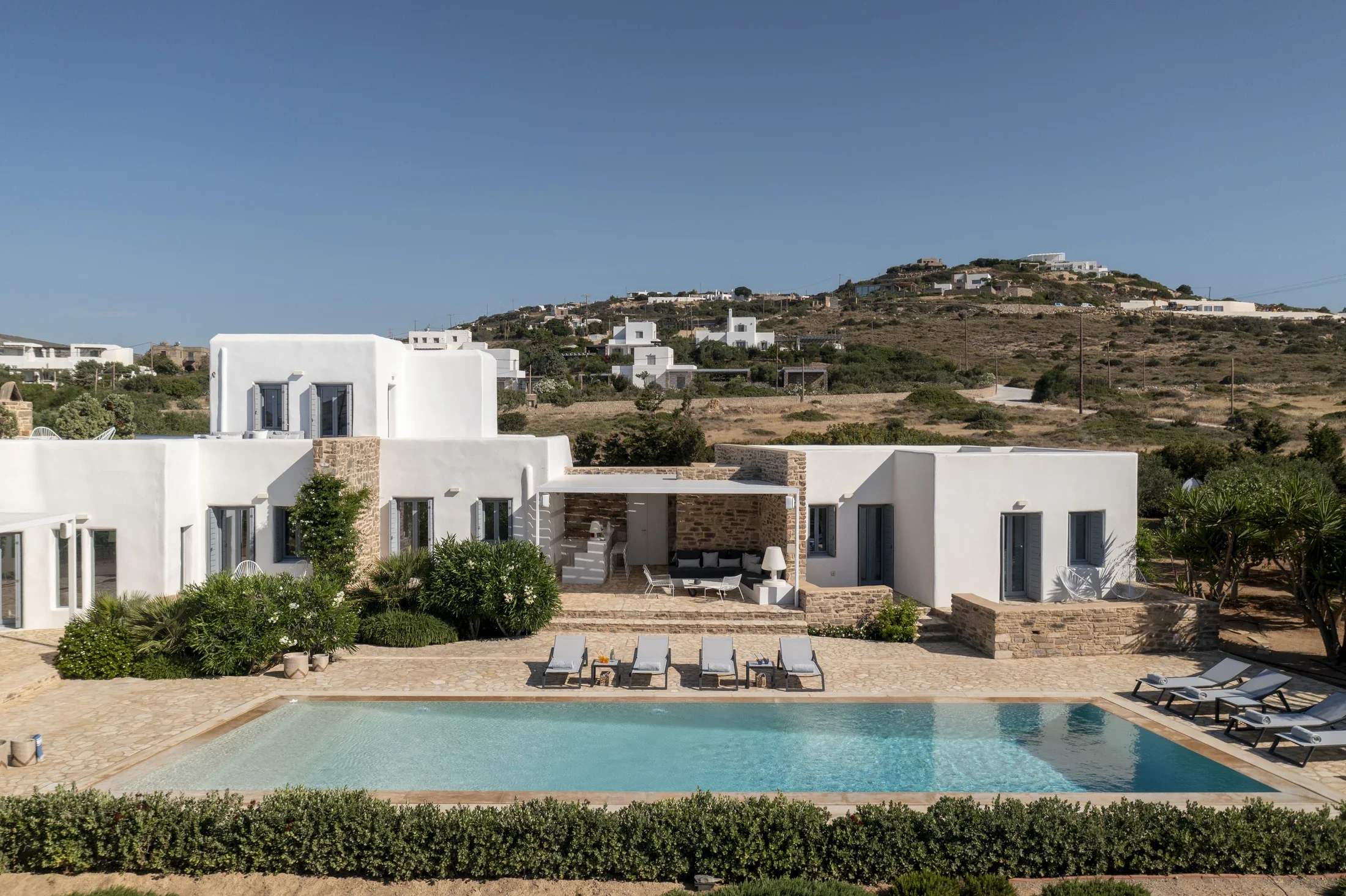 villa-kavouraki-paros-drone-sea-view-12.webp