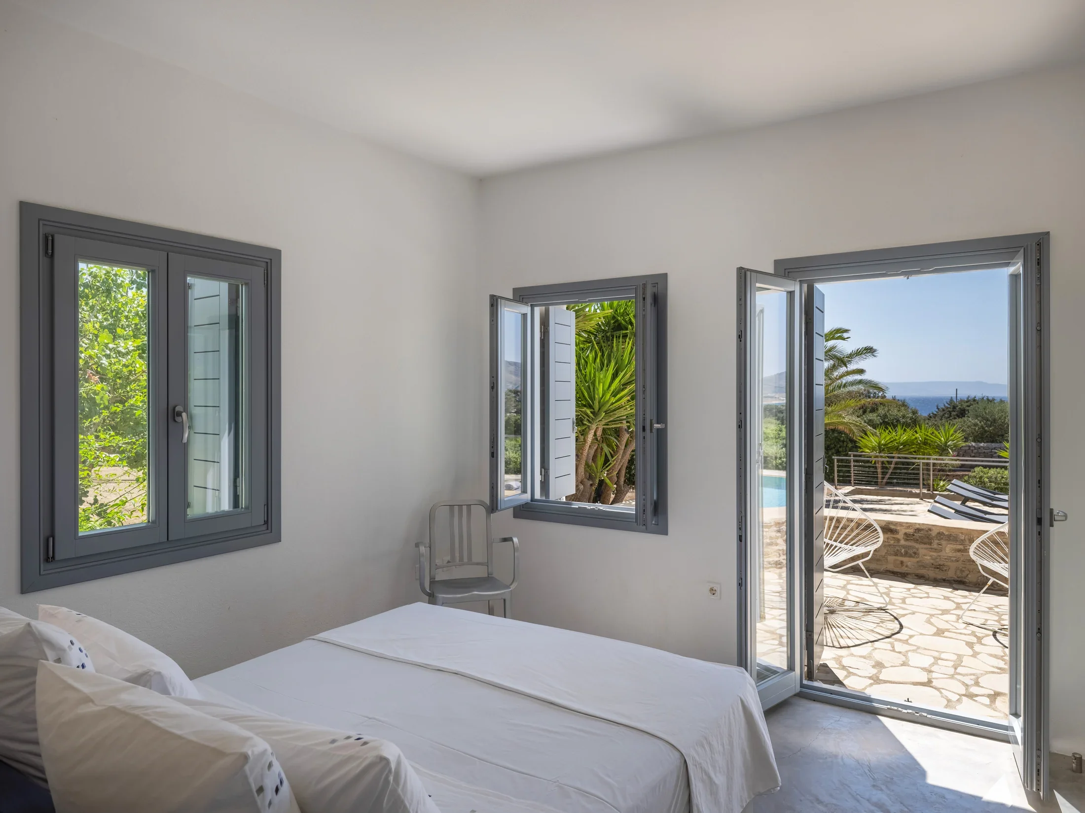 villa-kavouraki-paros-bedroom-17 chambre 1.webp