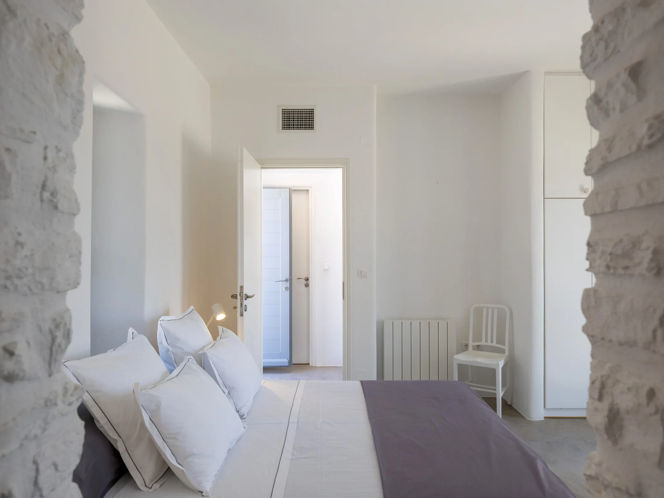 villa-kavouraki-paros-bedroom-25.webp