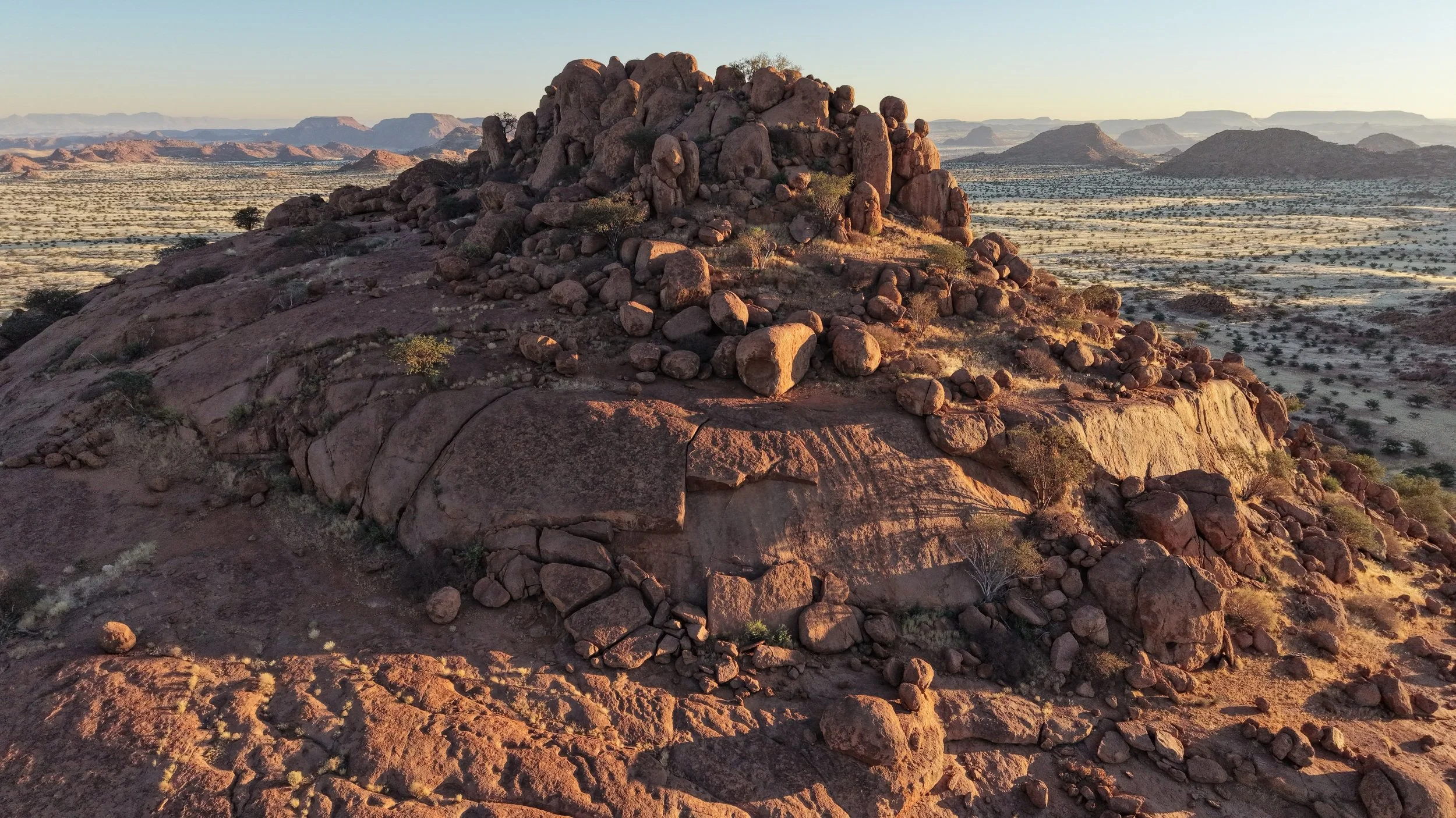 A recent scouting trip focused on identifying potential routes for a future via ferrata project in Namibia.

Using drone imagery, we documented cliff lines, access routes, viewpoints, and surrounding terrain to better understand the site&rsquo;s pote