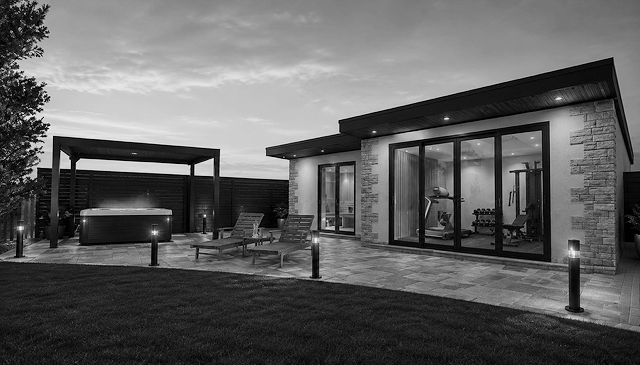 Ancillary garden home Gym & Sauna building with hot tub / pergola