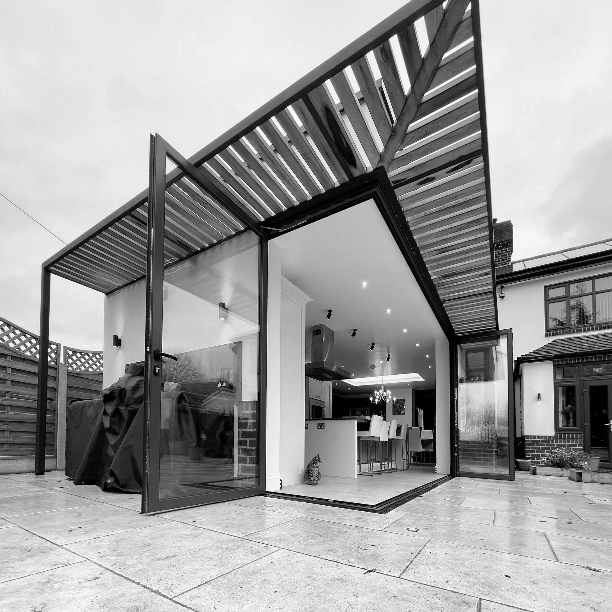 Kitchen / dining extension with open corner and hit & miss solar shading, Stoke on Trent