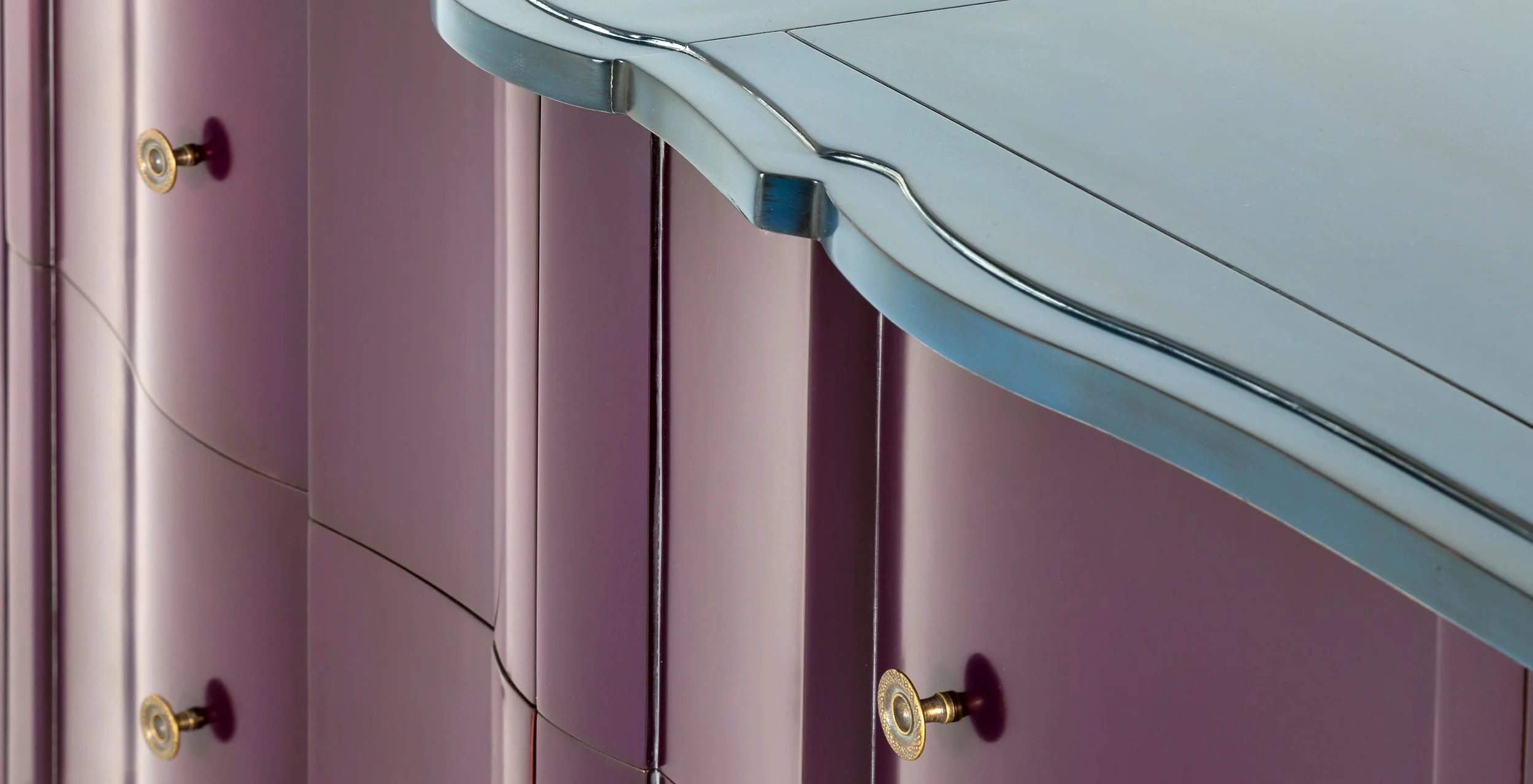 gard_aubergine_green_blue_chest_4.jpg