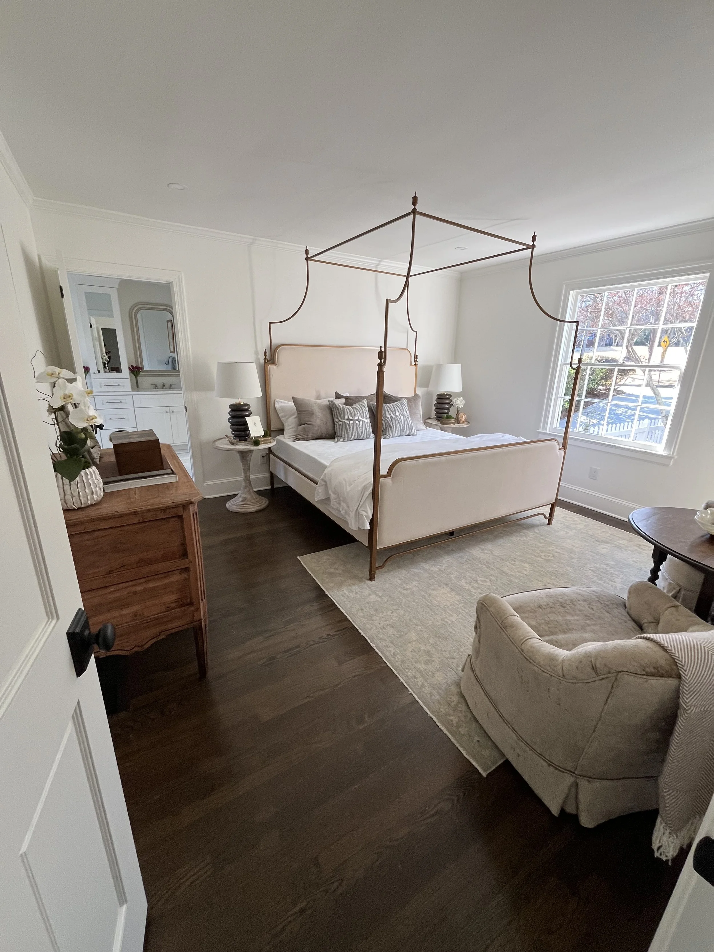 Bedrooms & Closets