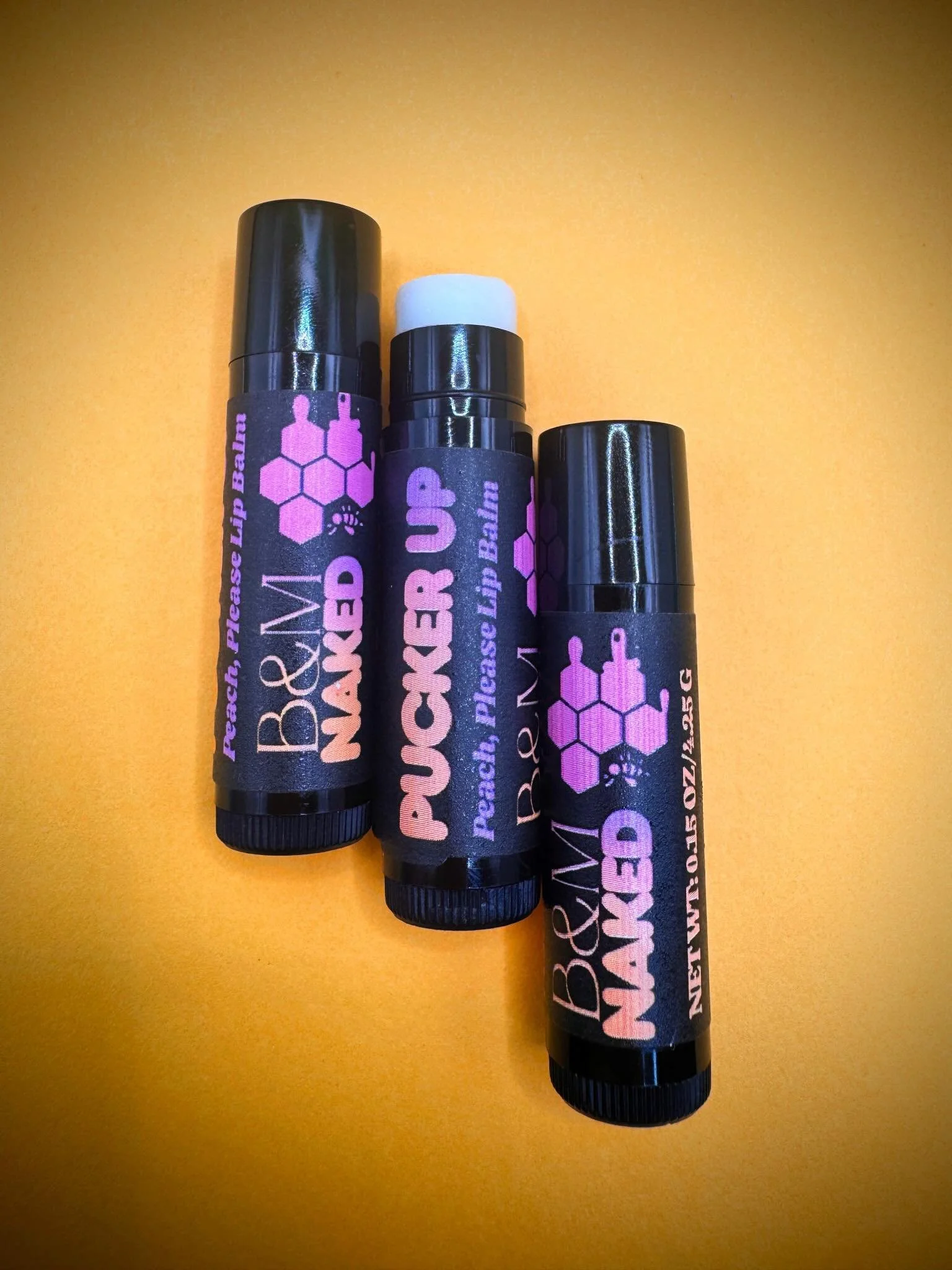 lip gloss poppin&rsquo;, pucker ups droppin&rsquo;

#bmnaked #lipbalm #women #supportlocal