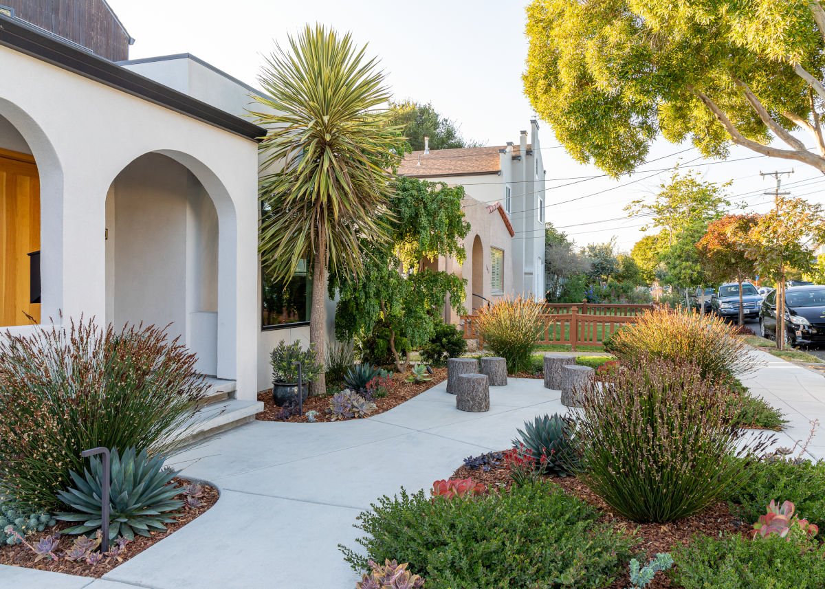 California_Wabi_Sabi-4-Park_Front_looking_North.jpg