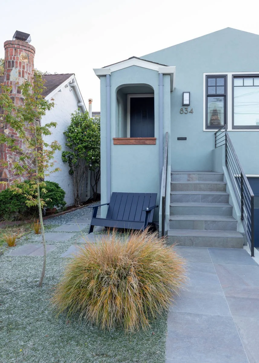 Vacation_at_Home-07-Front_Garden.jpg
