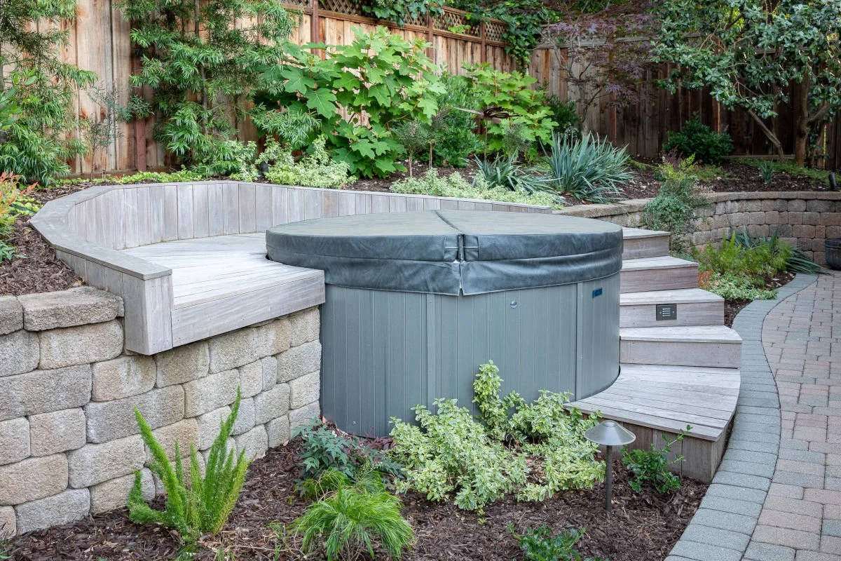 Mediterranean_Cottage-8-Bailard_Hot_Tub-1.jpg
