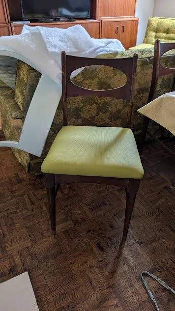 Seeing the bright green make the dark wood pop really made me fall in love with this set all over again!