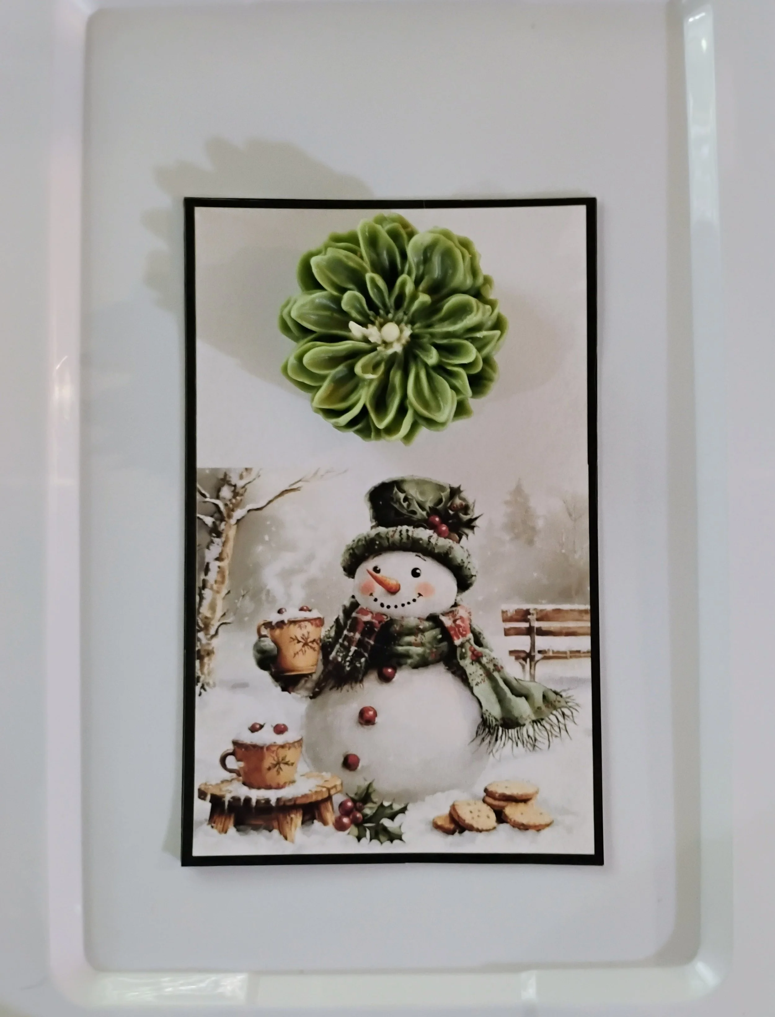 Frosty Green Hat Christmas Burning Flower Card. Candle or Wax Melt