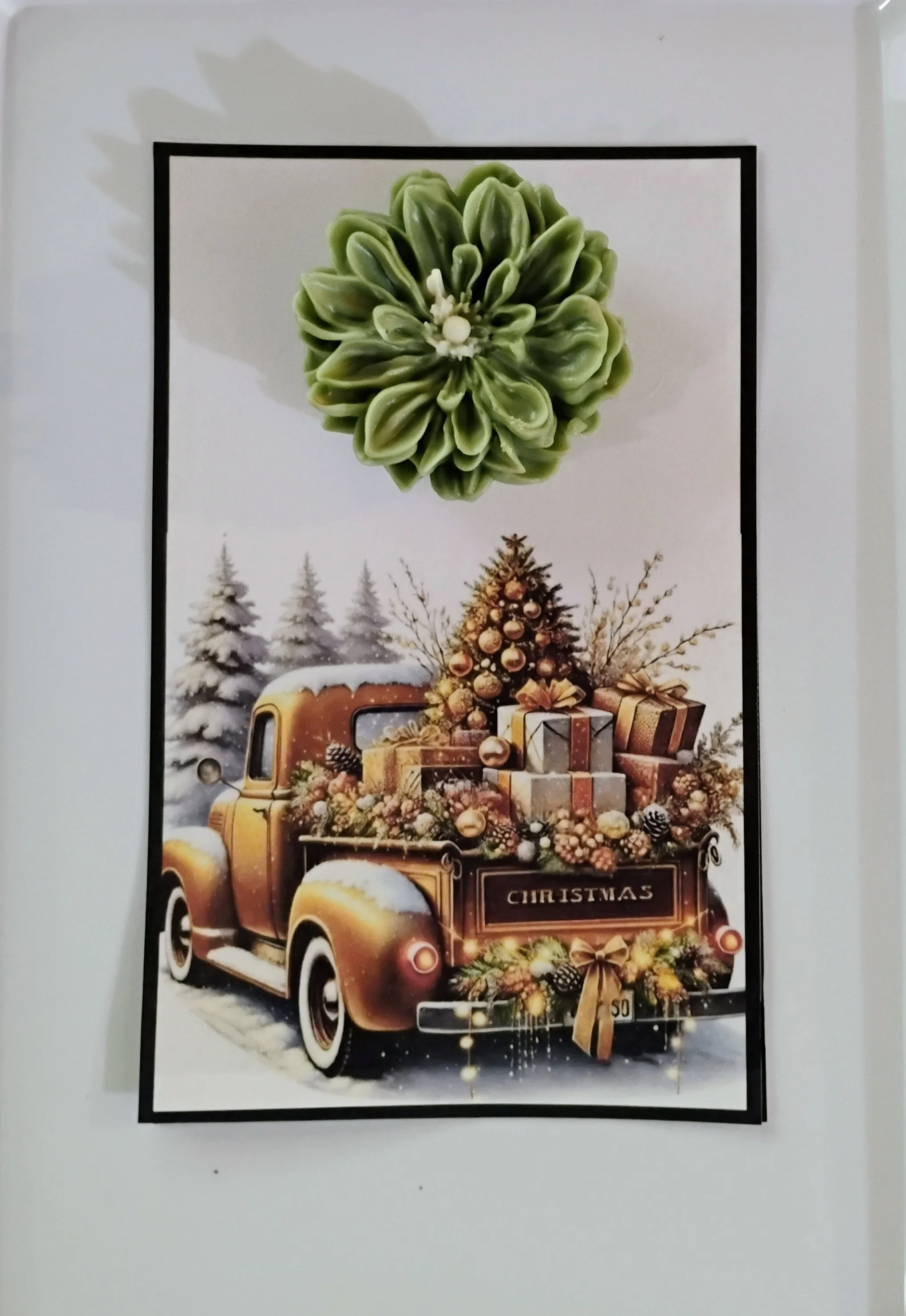 Gold Truck Christmas Burning Flower Card. Candle or Wax Melt