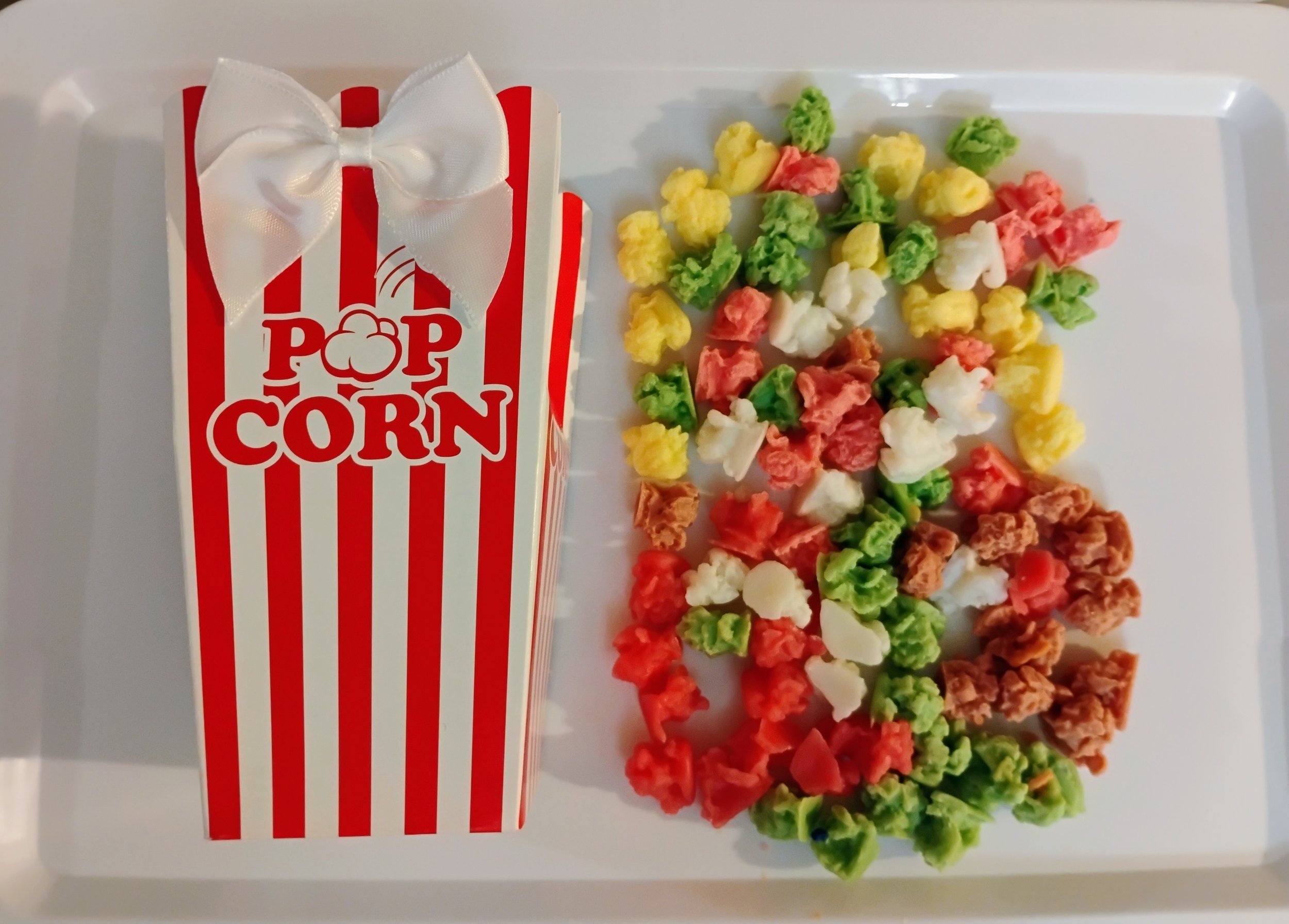 Popcorn Box w/Bow (popcorn 72 pcs)