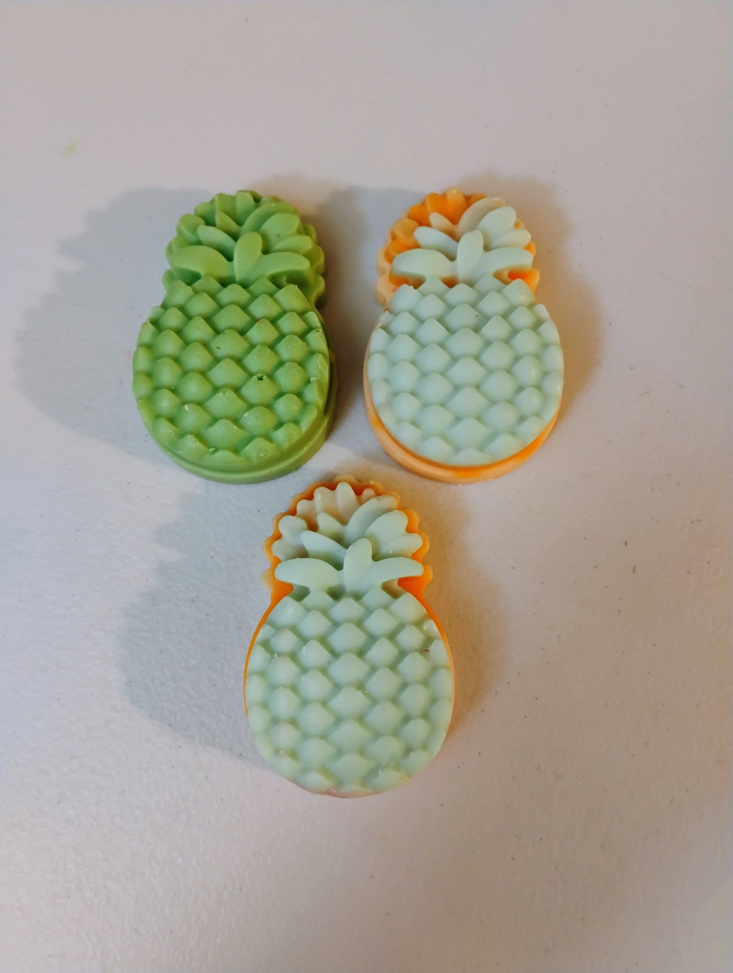 Large Pineapples (8 Pcs)
