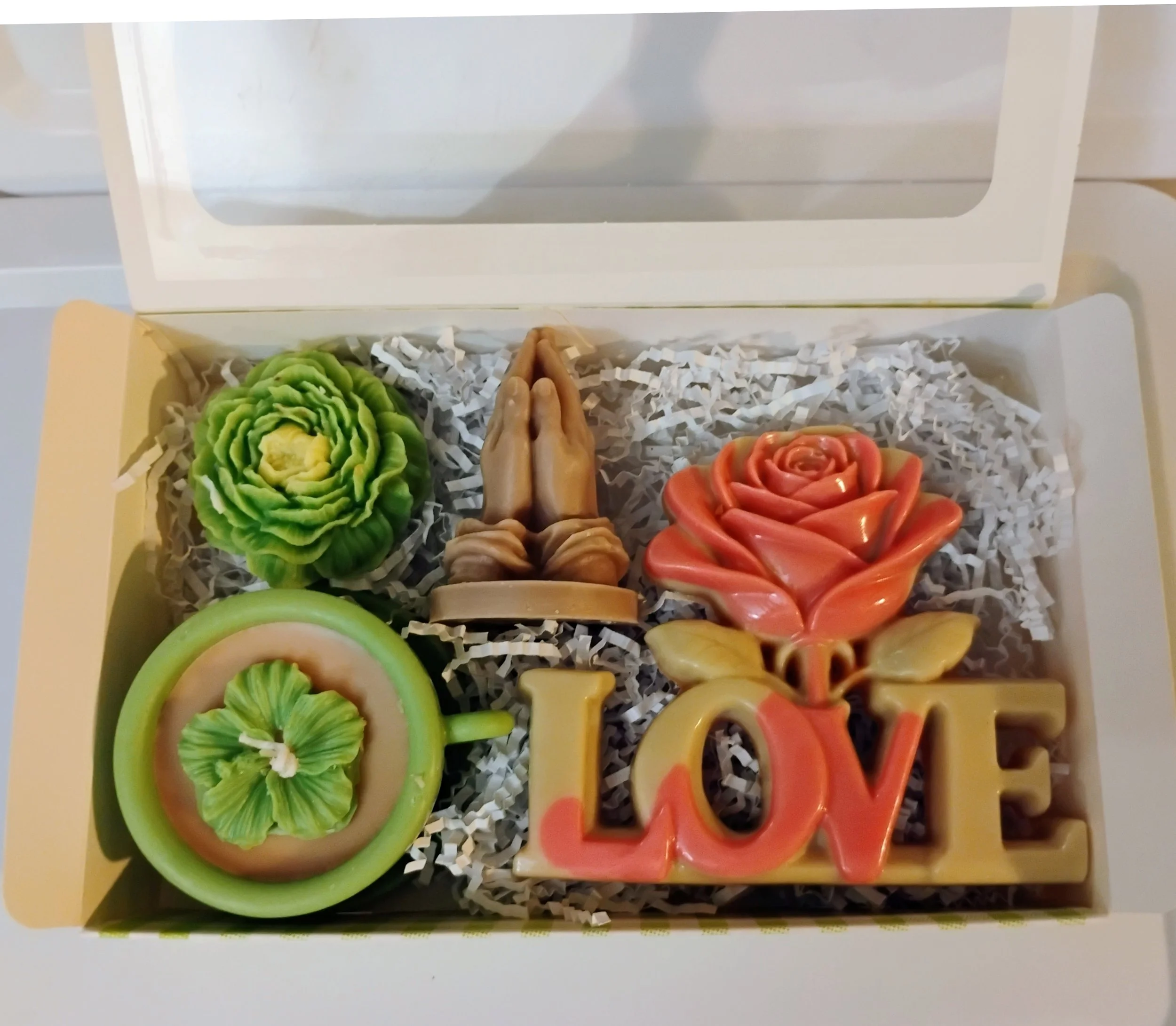 Love Rose Teacup Prayer Hands Wax Melt Gift Box