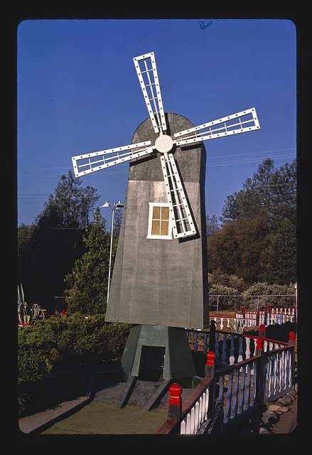 windmillgolf.jpg