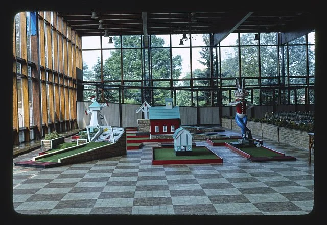 indoorgolf.jpg