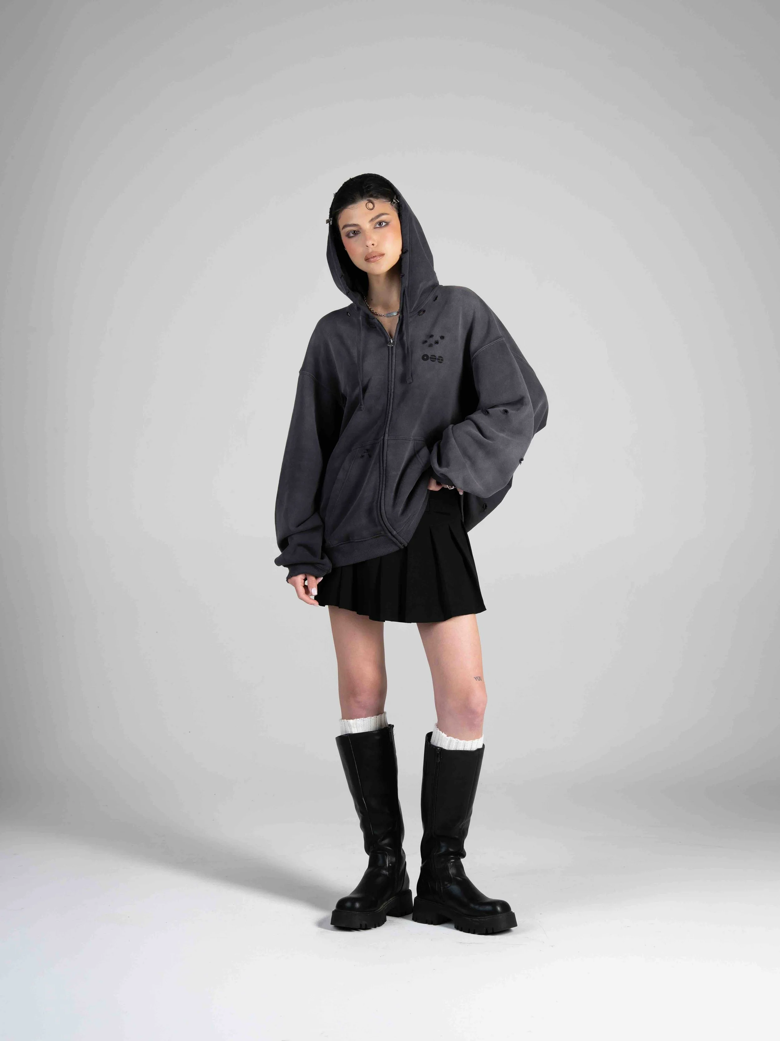 Zip-up Charcoal_MO 24.jpeg