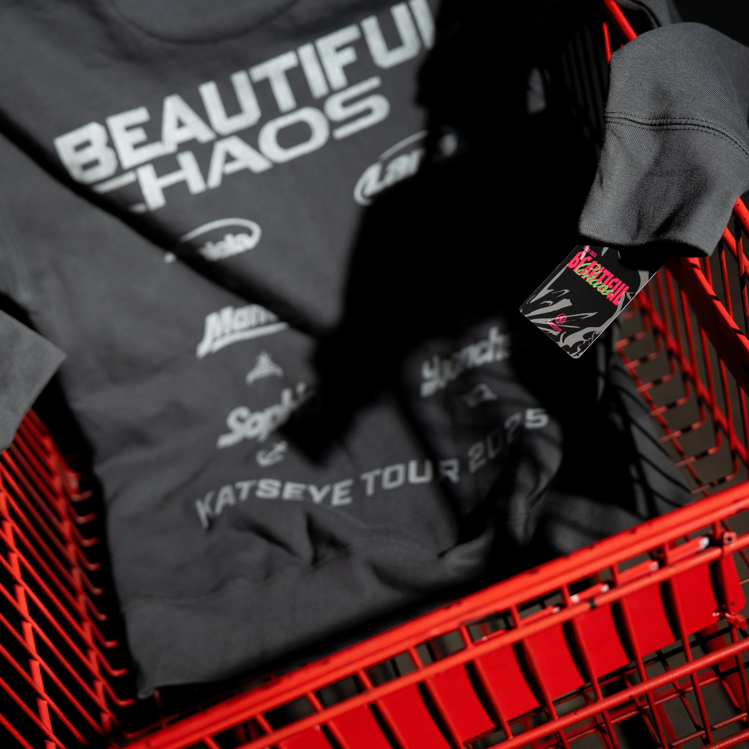 KE_Zip Hoodie_Lifestyle_03.jpg