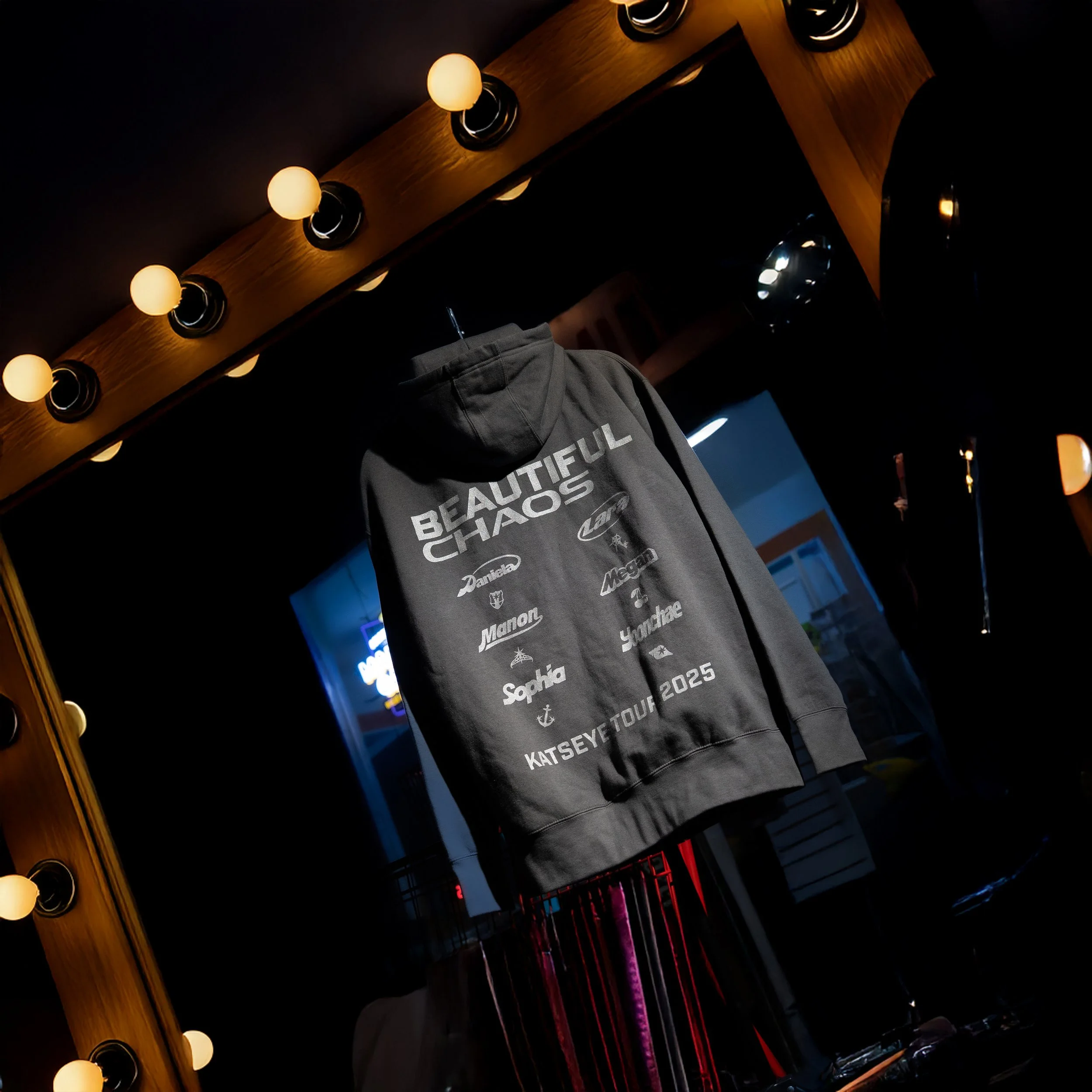 KE_Zip Hoodie_Lifestyle_02.jpg