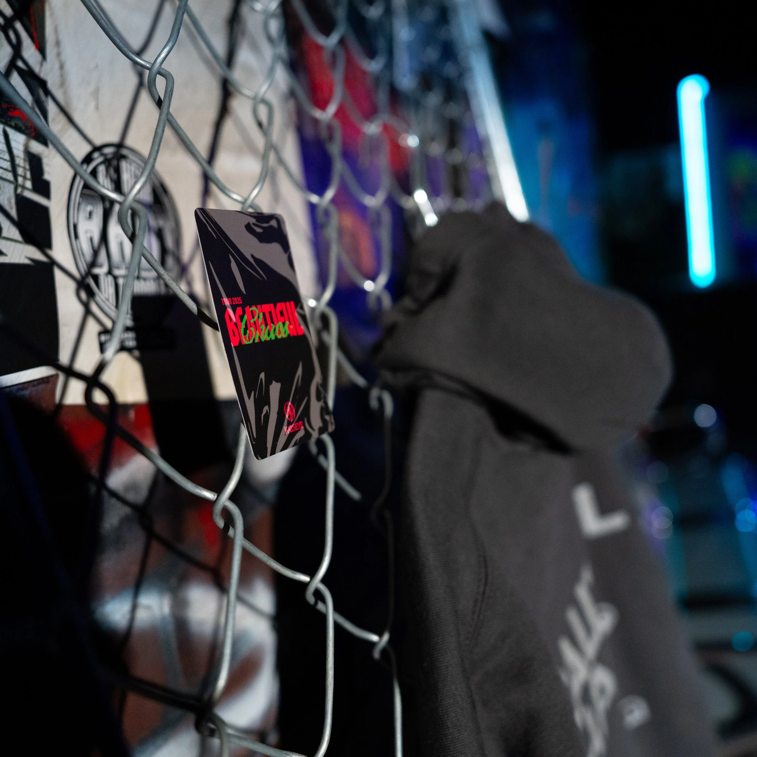 KE_Zip Hoodie_Lifestyle_06.jpg
