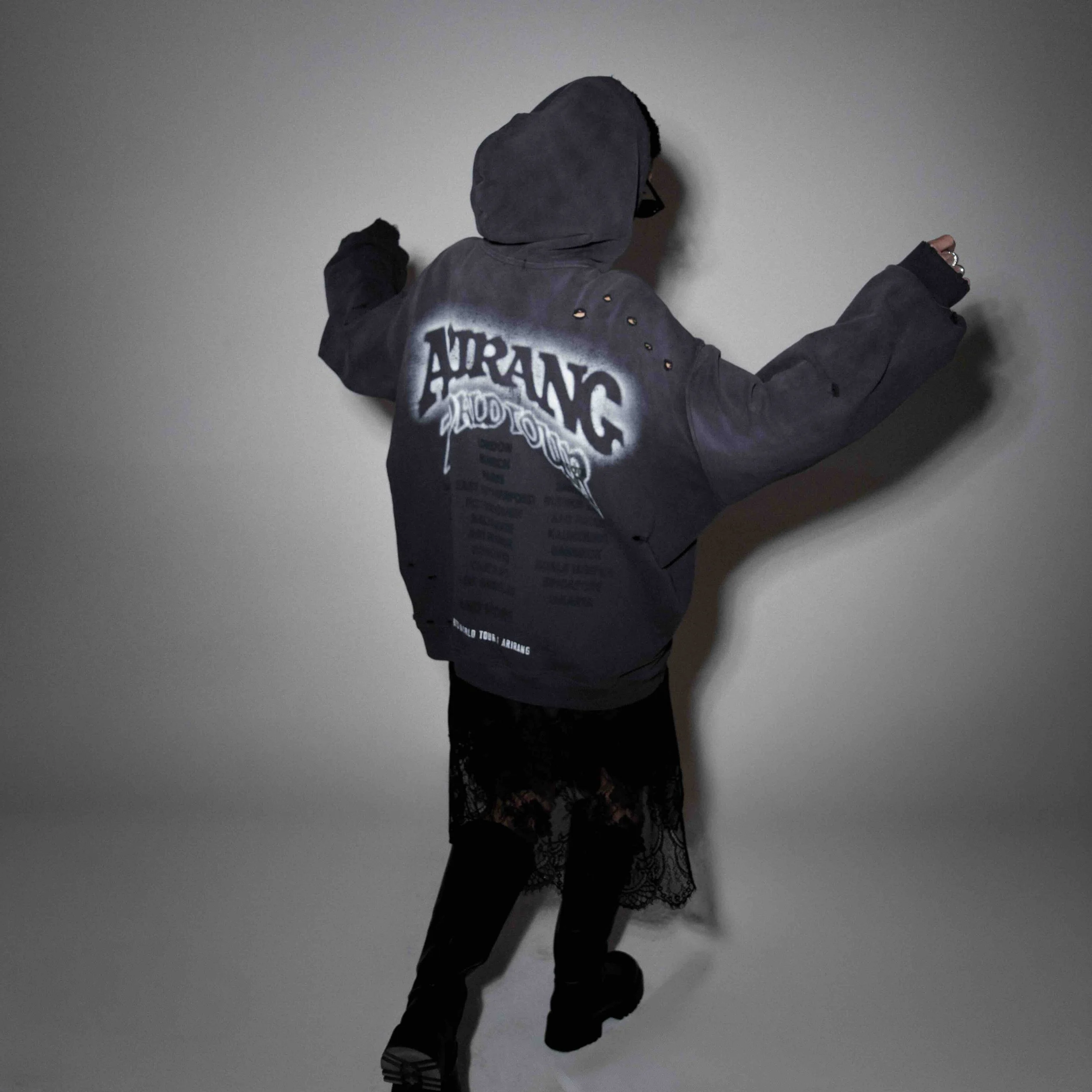 Zip-up Charcoal_MO 17.jpeg
