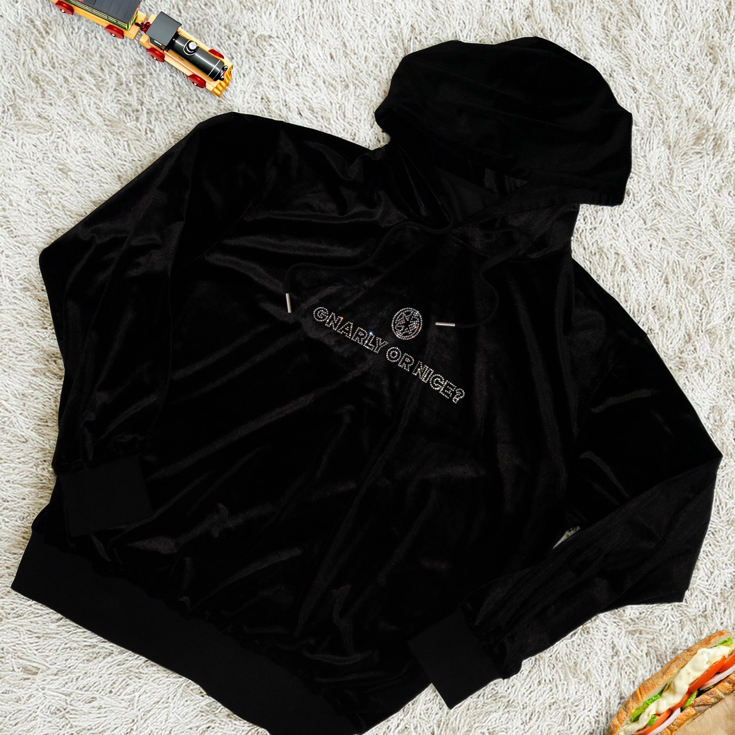 Hoodie_Lifestyle 01.jpg