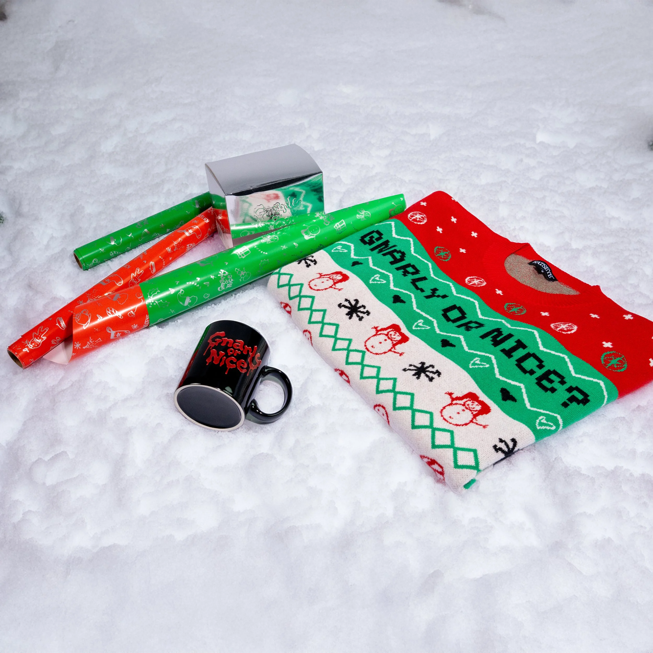 Mug,Sweater,Wrapping Paper_Lifestyle 04.jpg