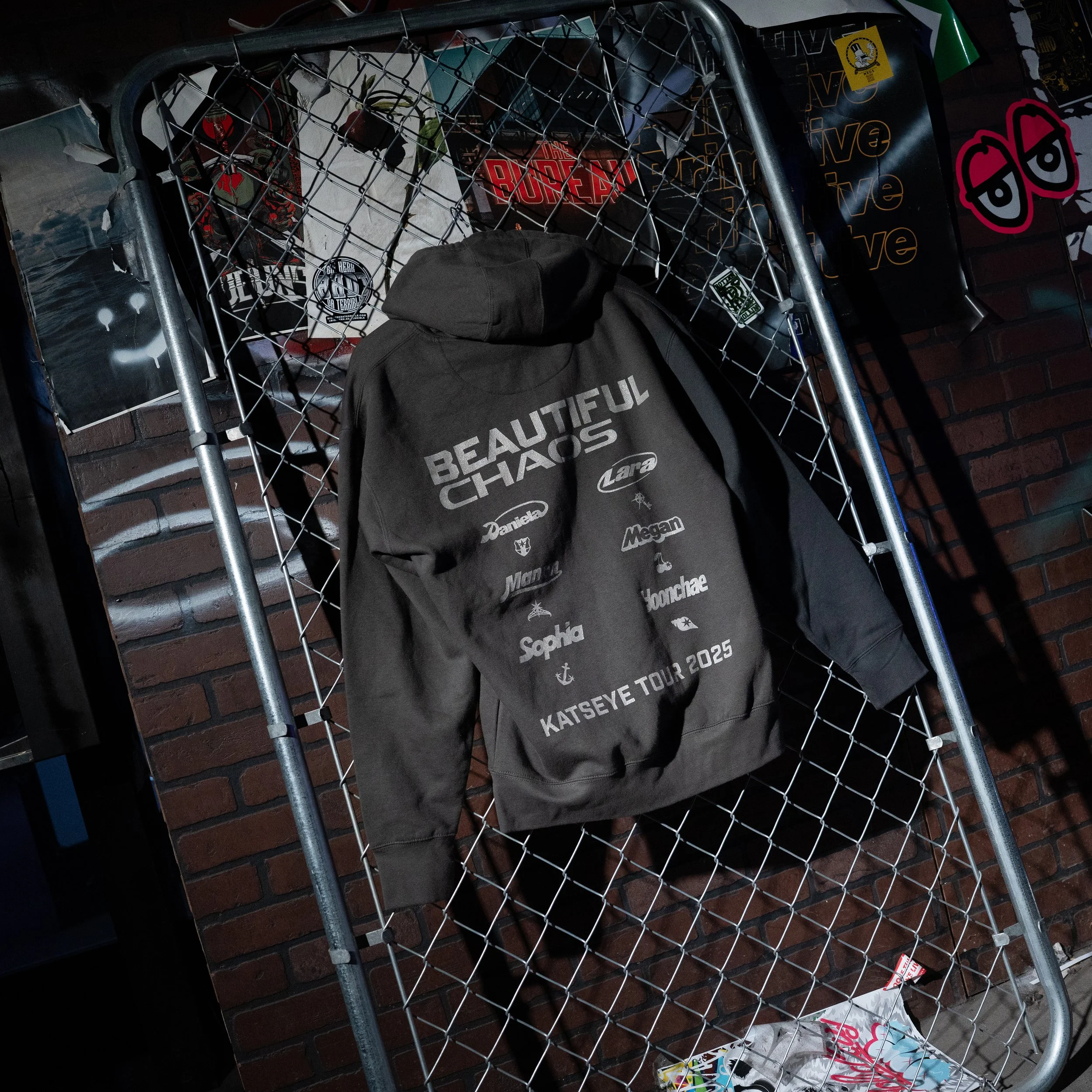 KE_Zip Hoodie_Lifestyle_05.jpg