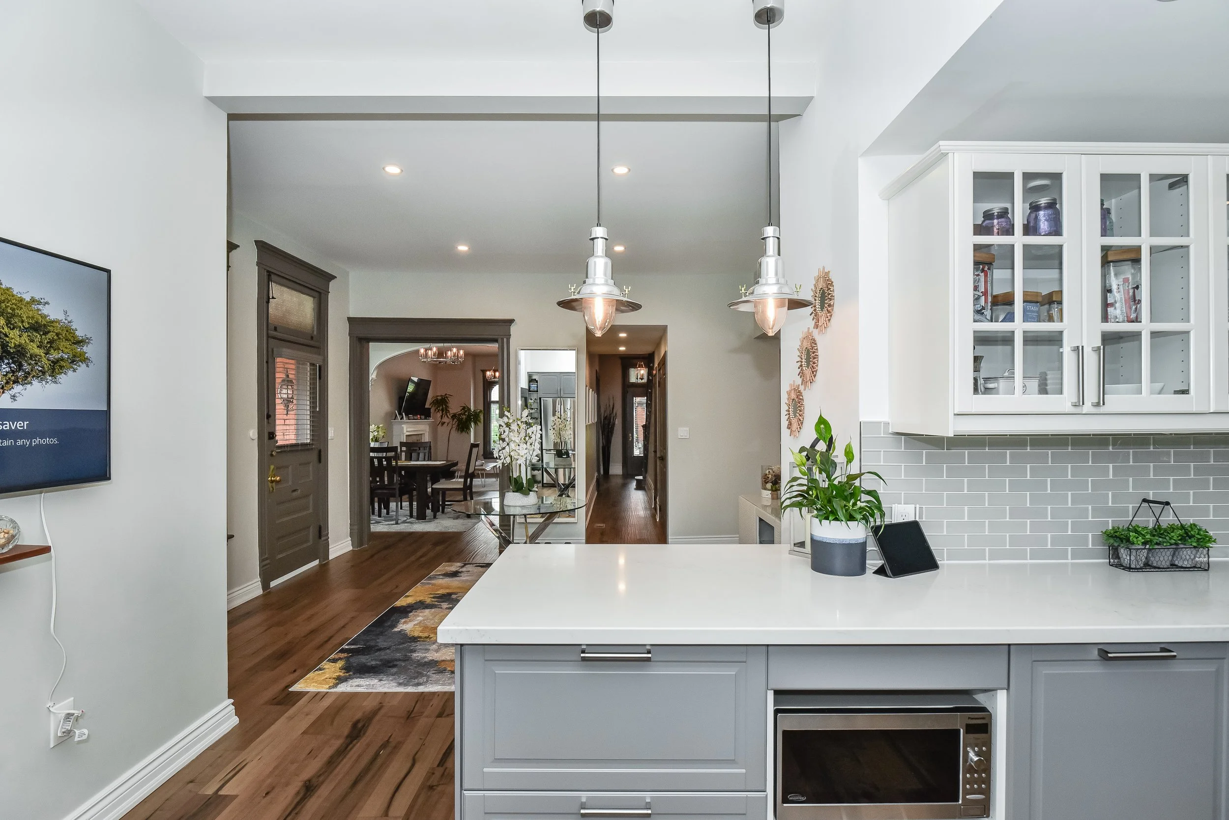 Open-concept kitchen with peninsula and seamless connection to living space.