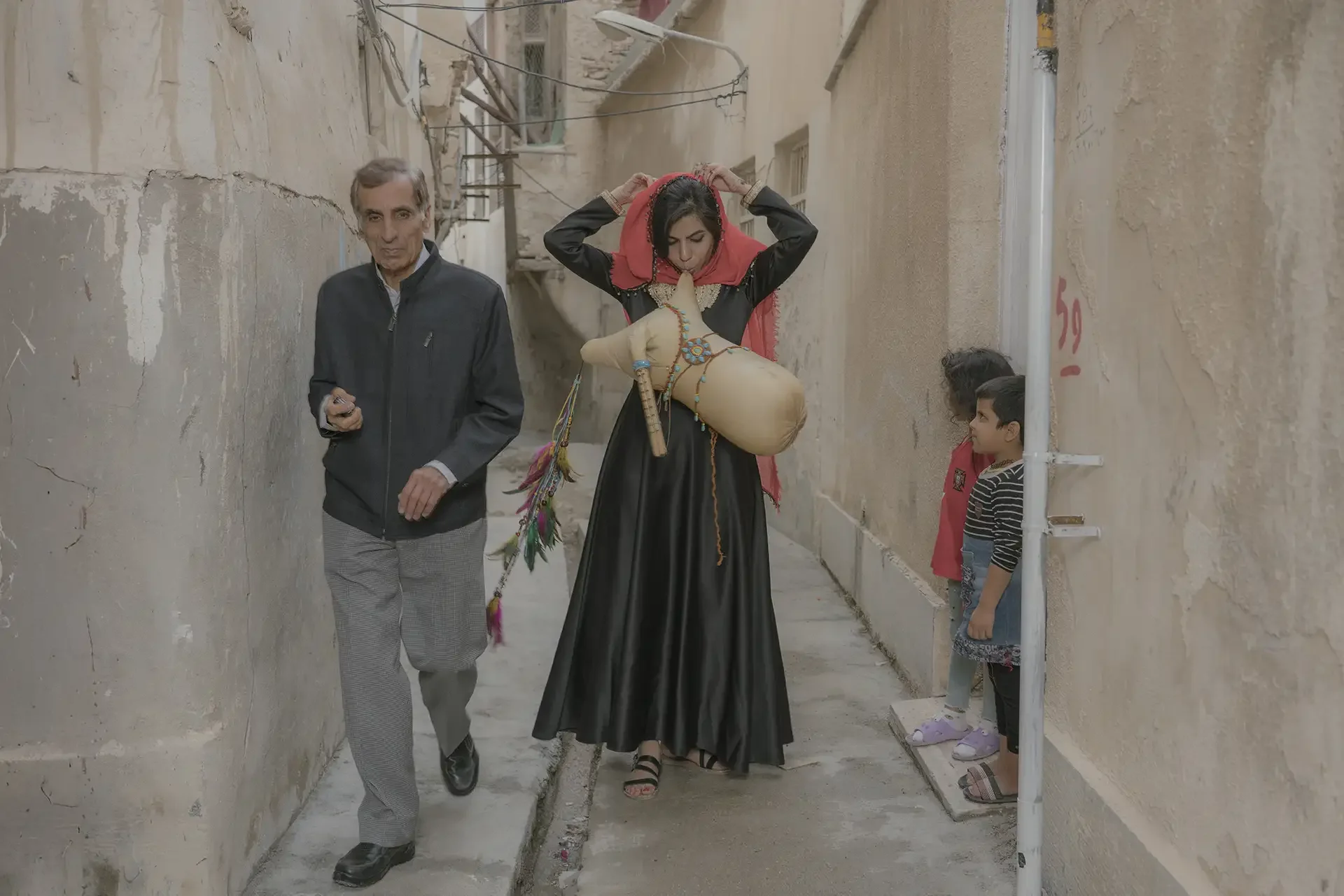 behrouz-badrouj-photographer-staged-photography-folk-music-african-music-bushehr-gheshm-bandarabbas-Resonating-Silences-women-singer.webp