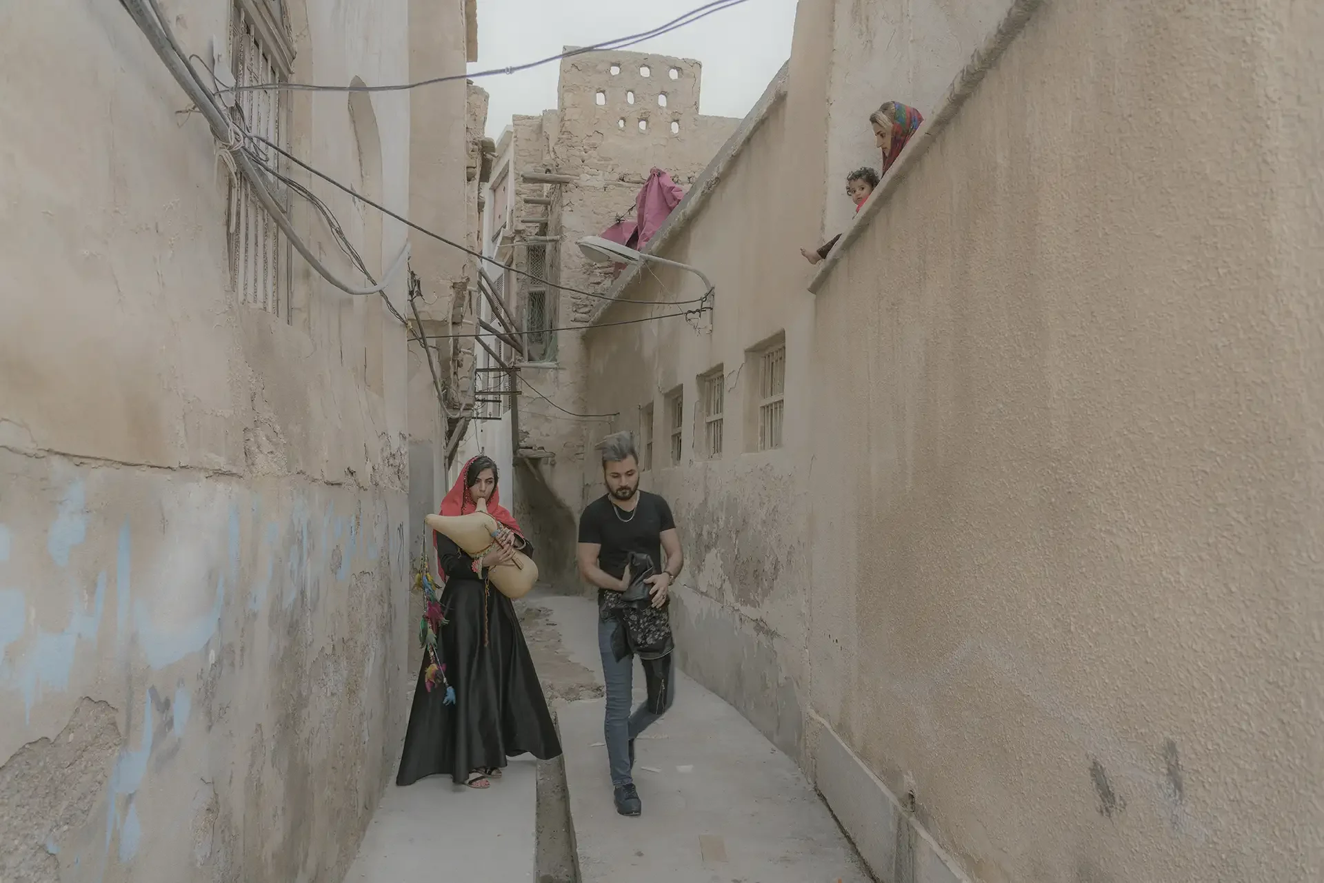 behrouz-badrouj-photographer-staged-photography-folk-music-african-music-bushehr-gheshm-bandarabbas-Resonating-Silences-women-singer.webp
