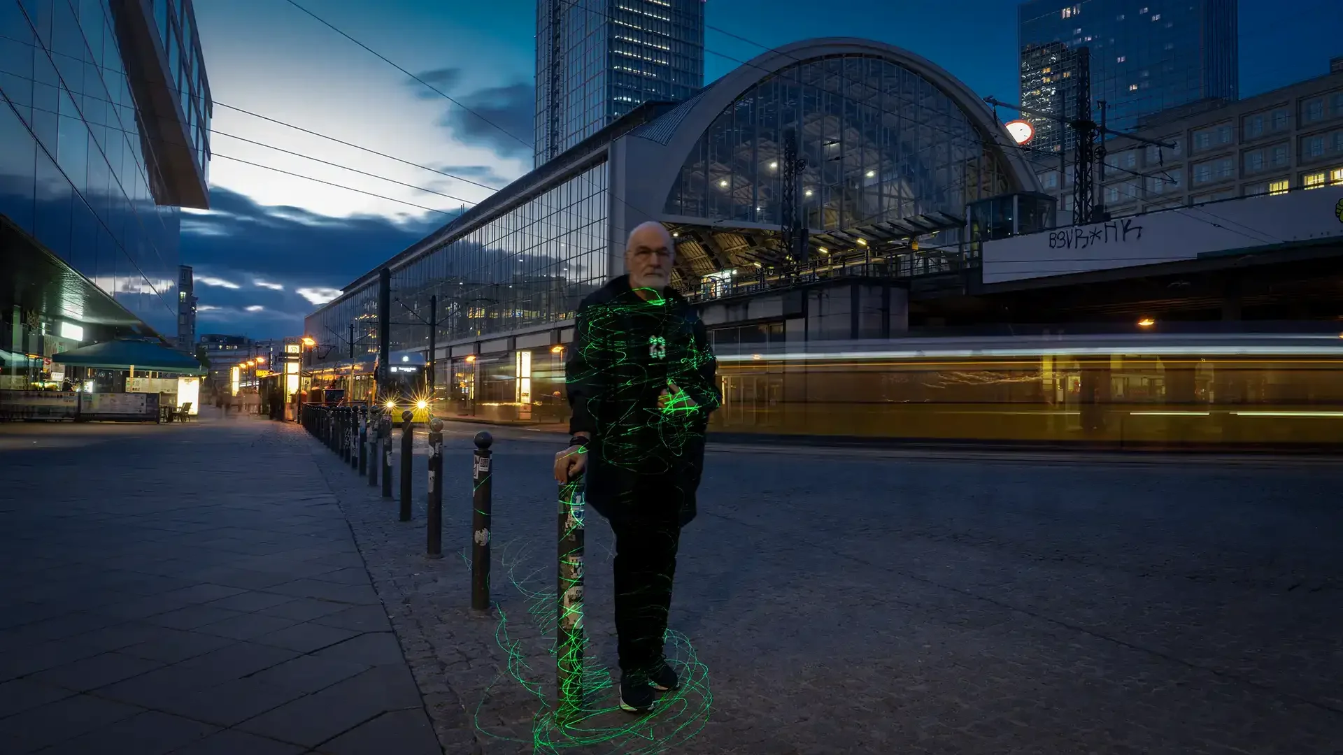 behrouz-badrouj-photography-green-pointer-mahmoud-hosseinizad-11.webp