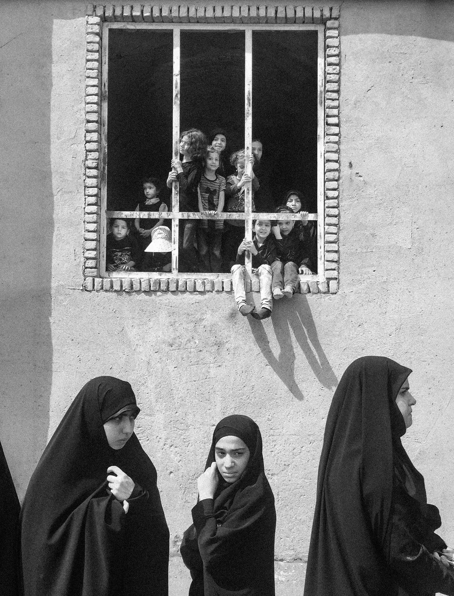 behrouz-badrouj-photography-portrait-women-yazd-ashkezar-iranian-women.webp