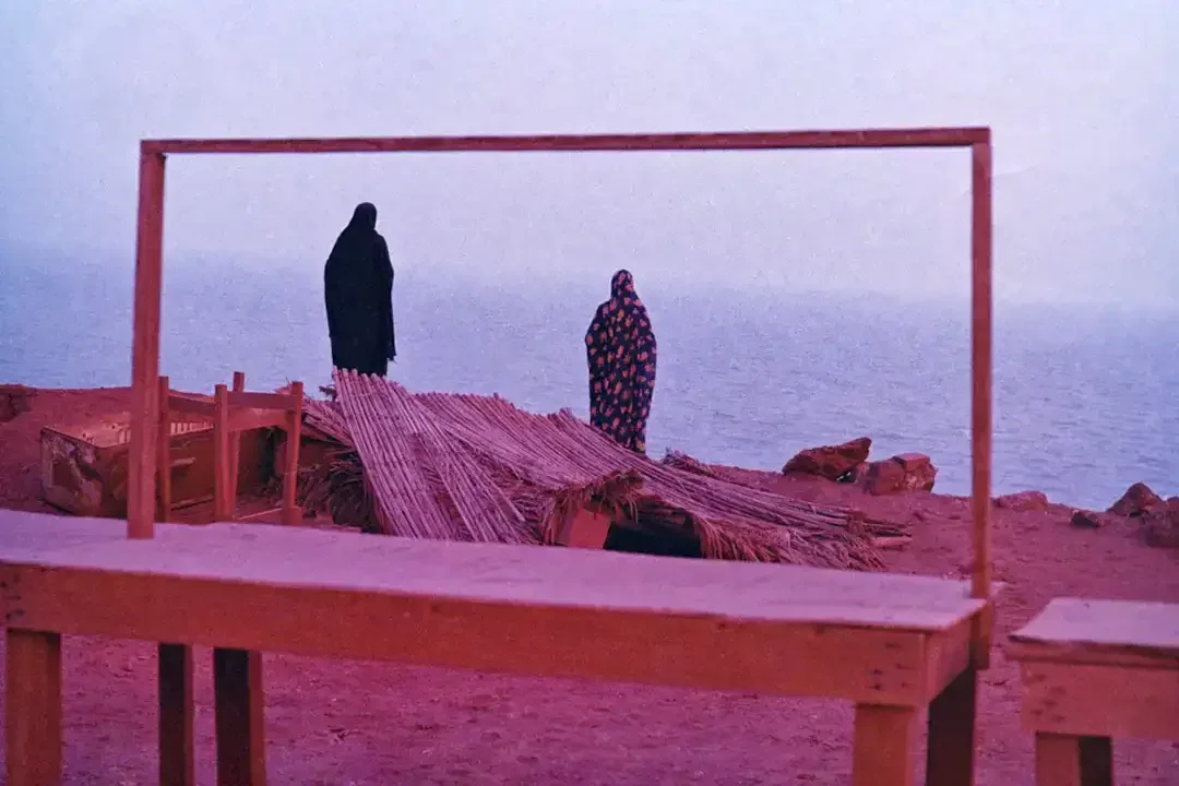 behrouz-badrouj-photography-portrait-women-hormoz-island-red-soil-khalijefars-iranian-women.webp