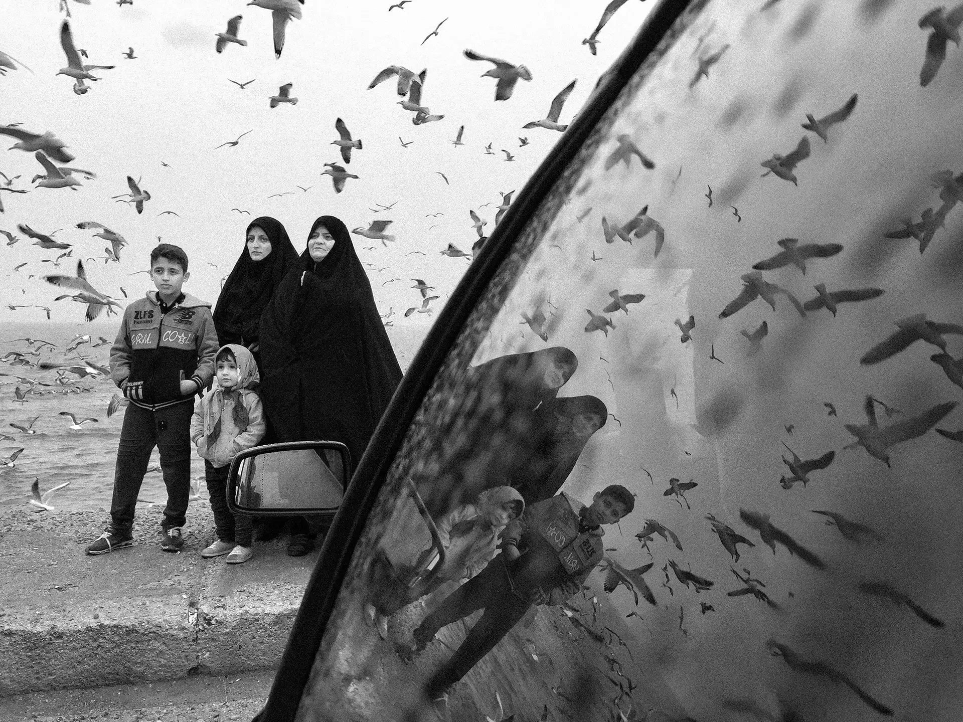 behrouz-badrouj-photography-portrait-women-bushehr-iranian-family-khalijefars-iranian-women-.webp