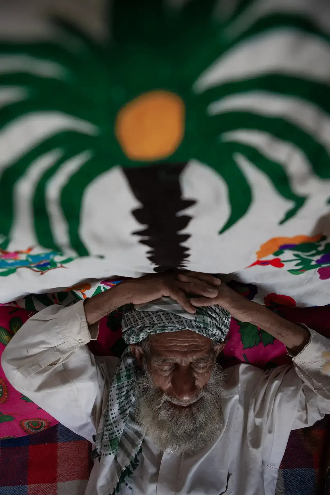 behrouz-badrouj-photography-portrait-baluchistan-baluchi-man-dateln-iran-saravan.webp