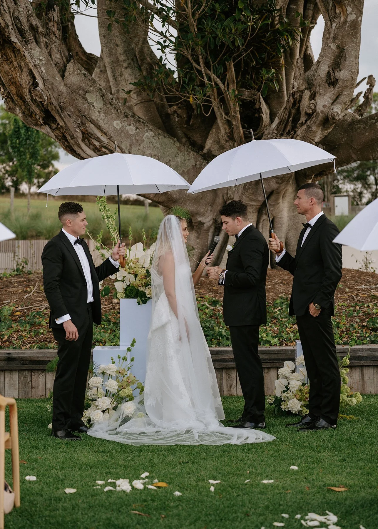 South East Queensland outdoor wedding ceremony