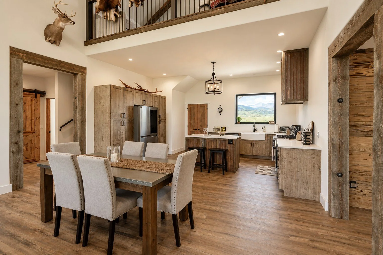 10 DINING TO KITCHEN.jpg