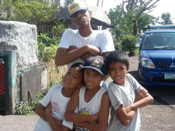 A street photograph in the Philippines