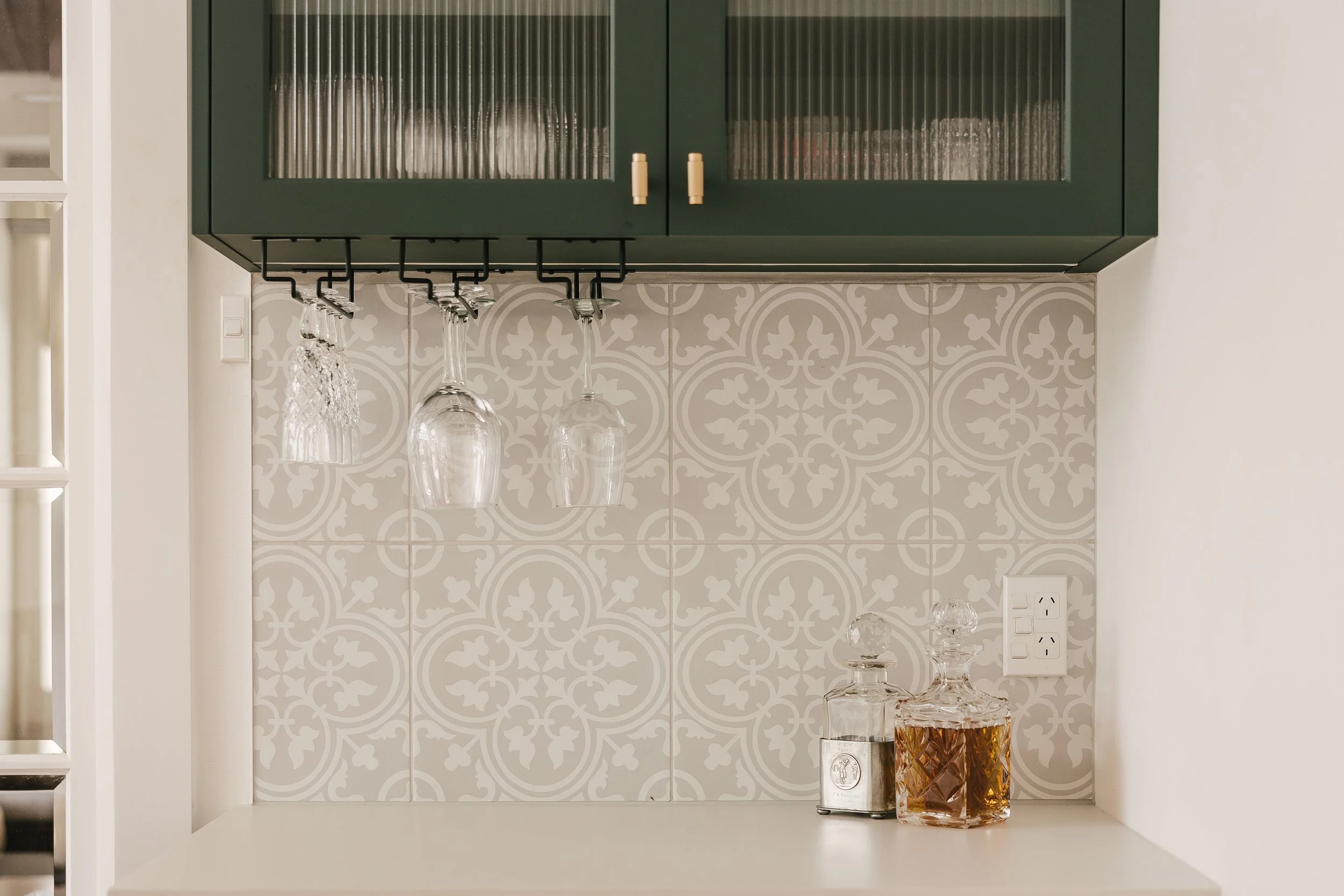 20230411OrouaRdKitchen-DiningPhotography-10.jpg