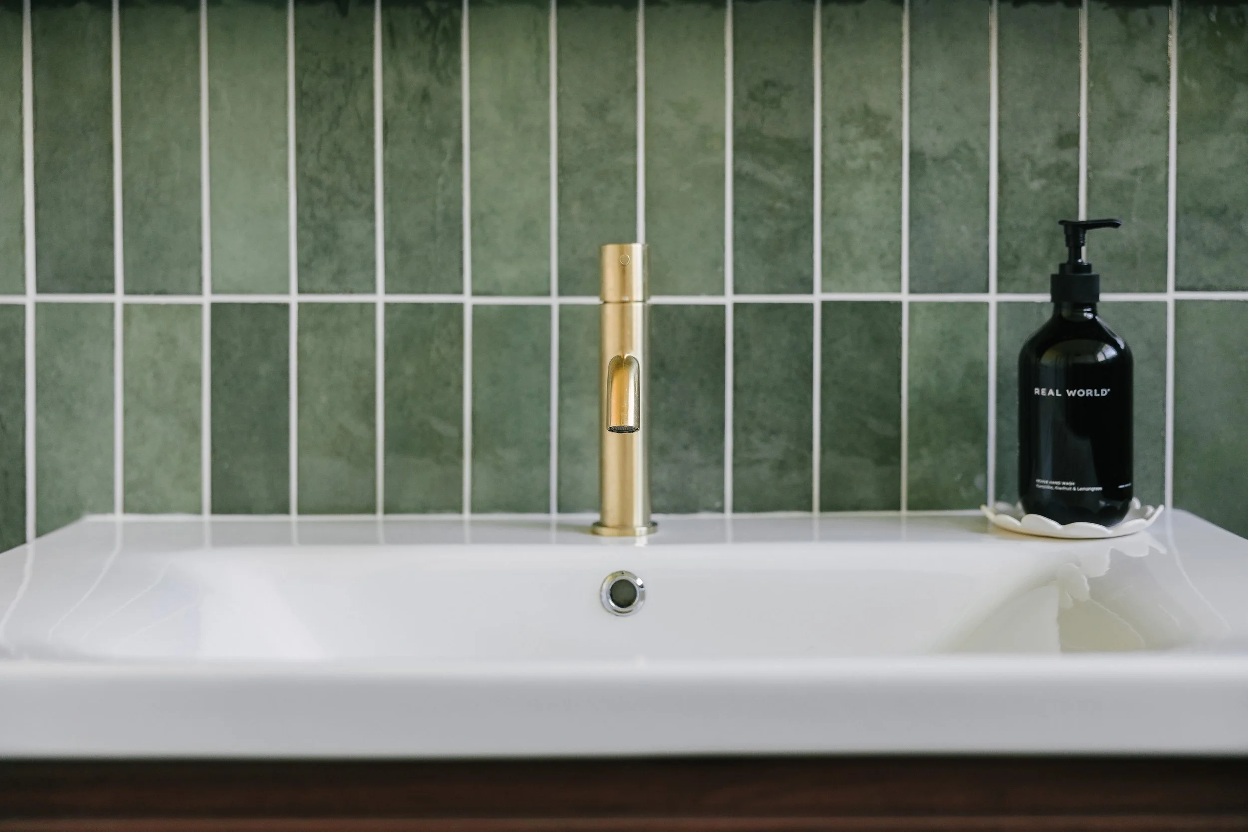 20230411WorchesterStBathroomPhotography-4.jpg