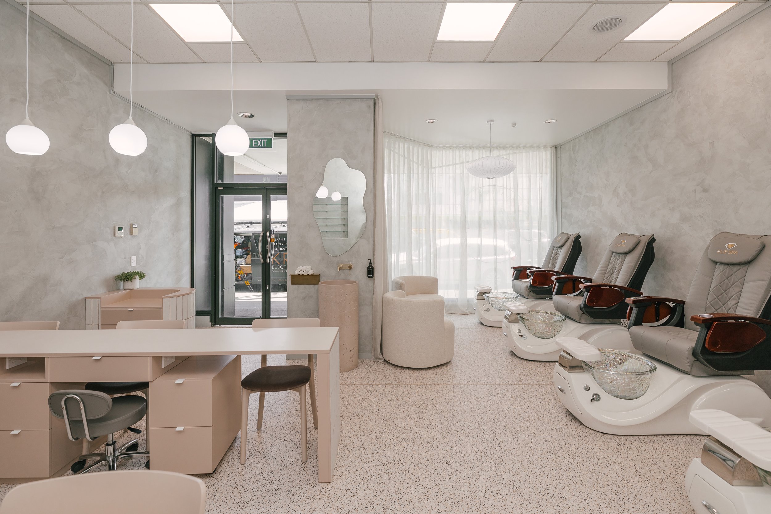 20221103EBDSalon.jpg