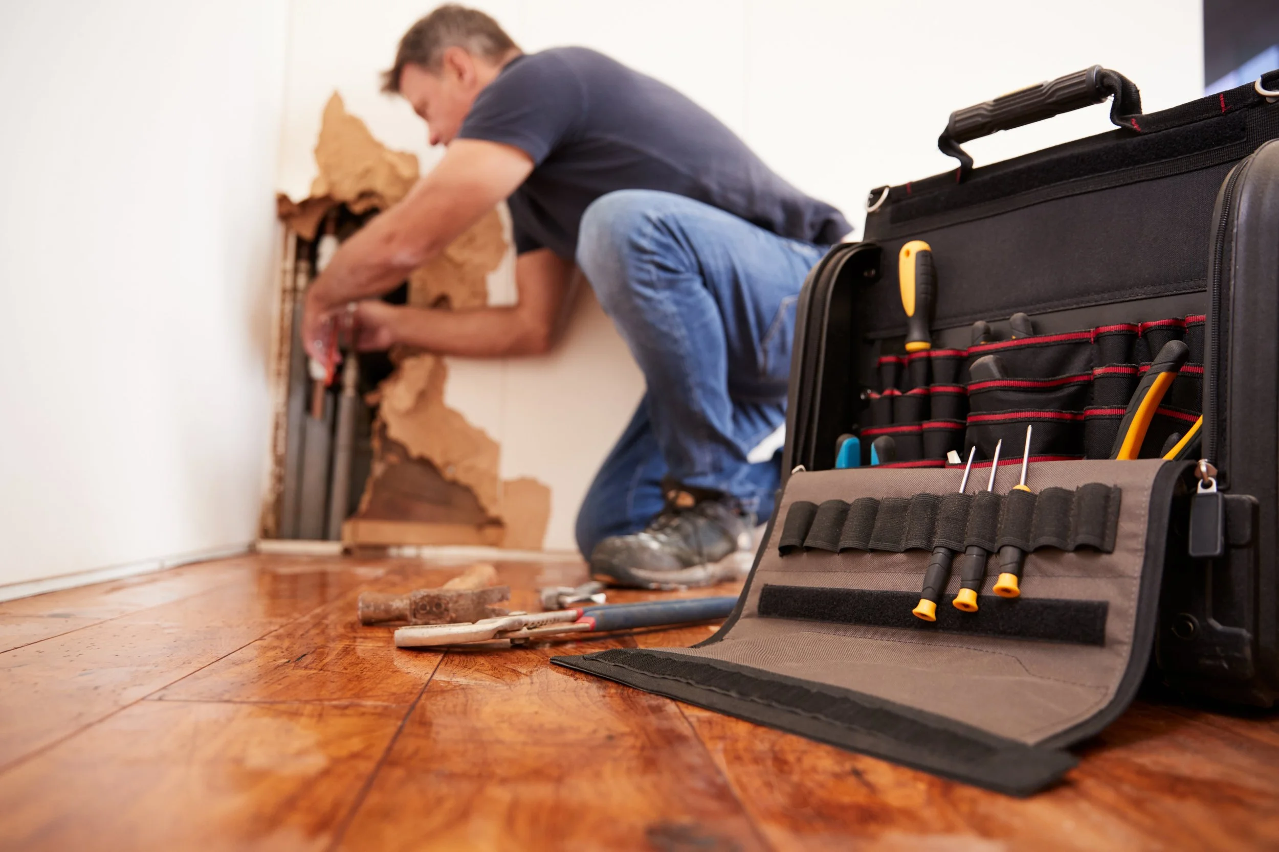  Testimonials 
"Phil was amazing and surpassed our every expectation. Delivered more than he promised with no fuss. Super professional. Can’t recommend him high enough"   
- Roshini M.