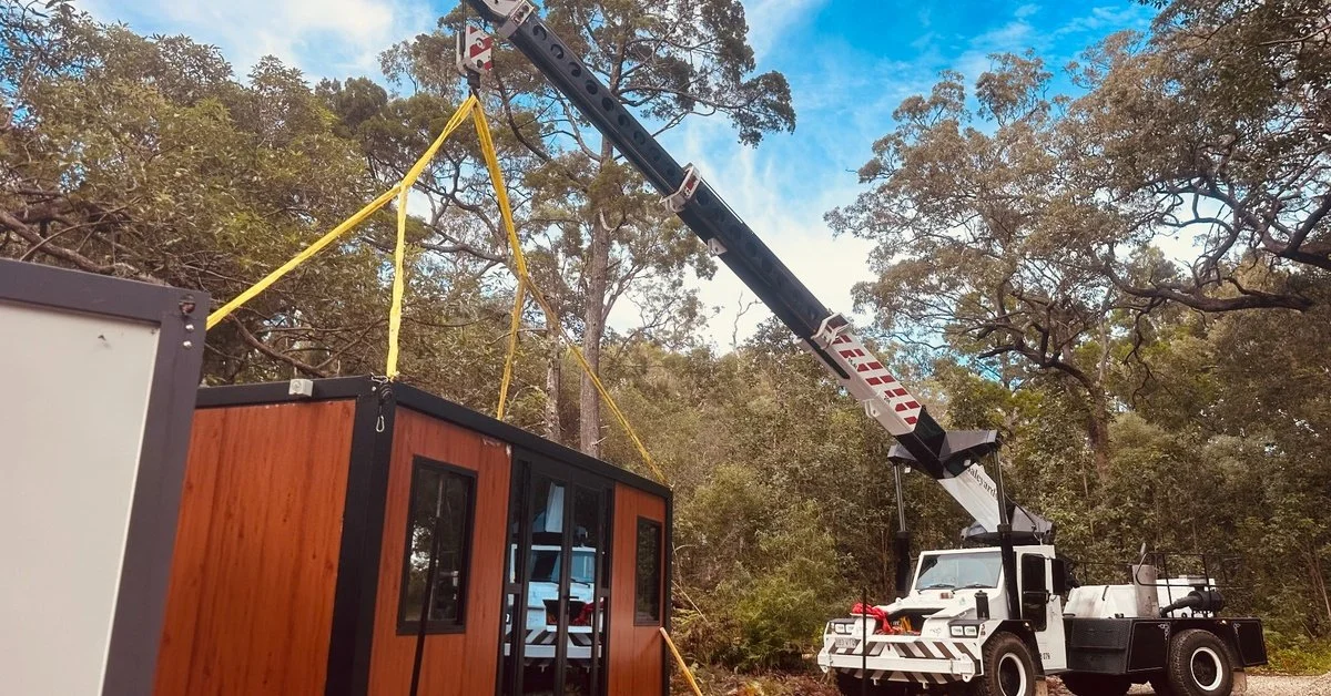 Craning a shipping Container on North Stradbroke Island