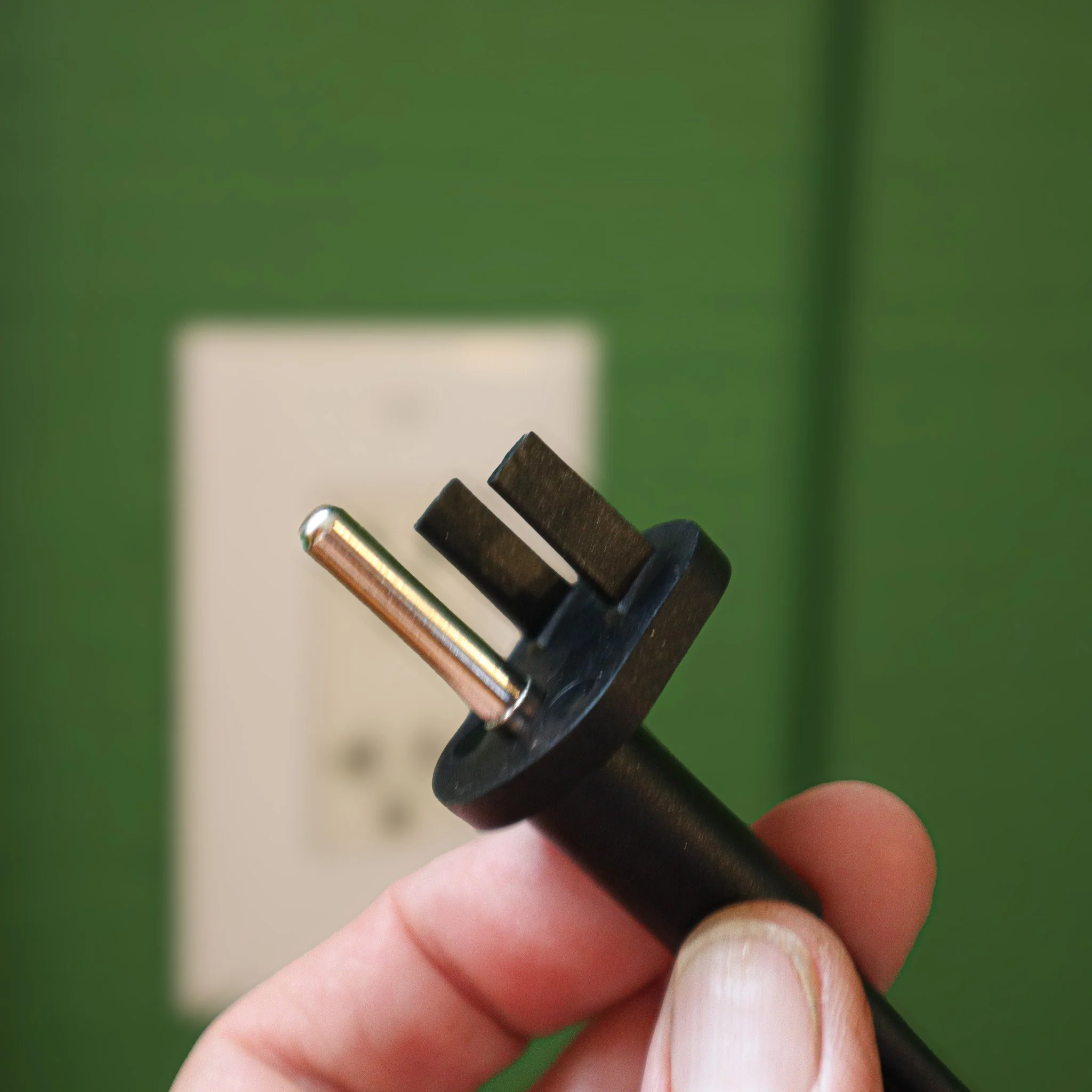 murmuration radionics grounding plug 2 .jpg